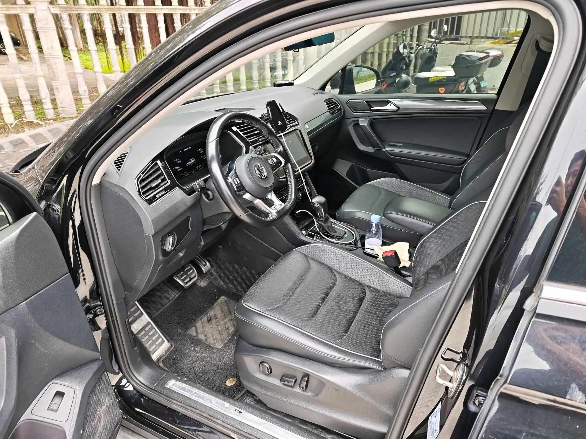 Tiguan L 2019 model changed to 330TSI automatic two-wheel drive R-Line flagship national v 4