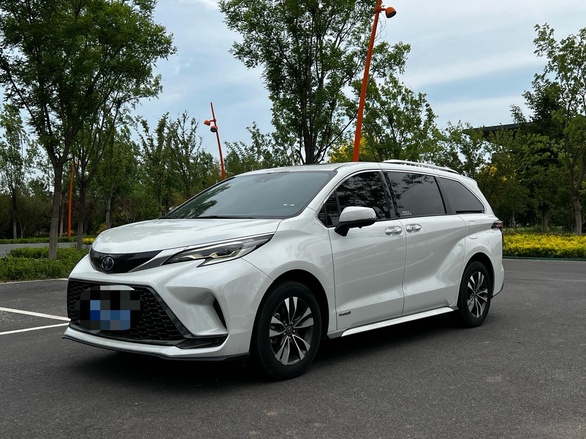 Grevia 2022 2.5L Hybrid Deluxe Edition