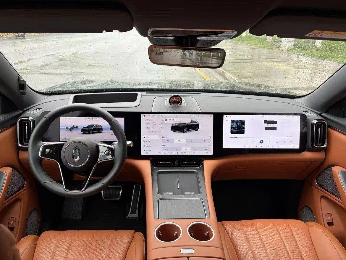 AITO M8 2025 extended range Ultra version 53.4kWh 5-seat version 7