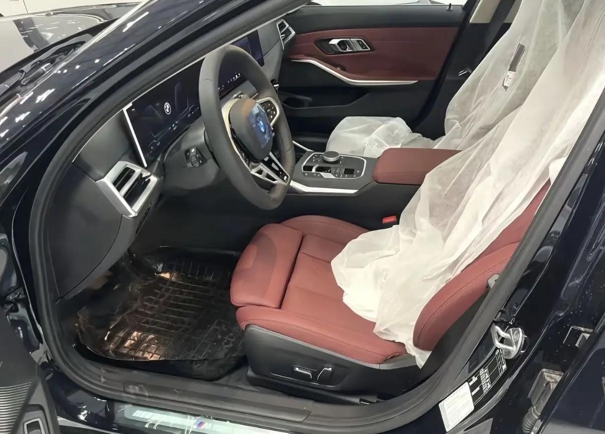 BMW 3 Series 2026 325Li 2.0T M Sports Suit Automatic Gear 4