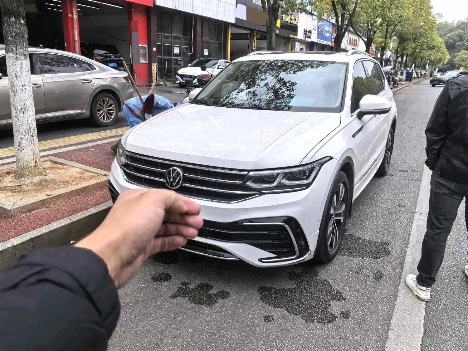 Tiguan L 2022 330TSI automatic two-wheel drive R-Line flagship