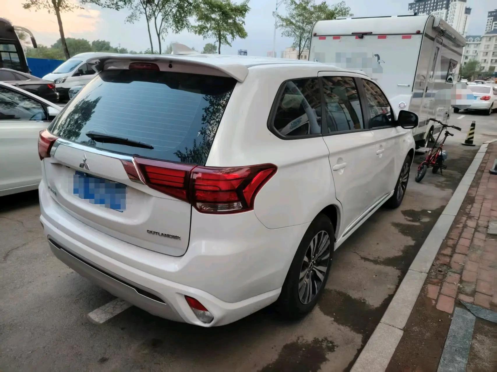 Outlander 2021 2.0L Two-Drive Smooth Edition 5 3