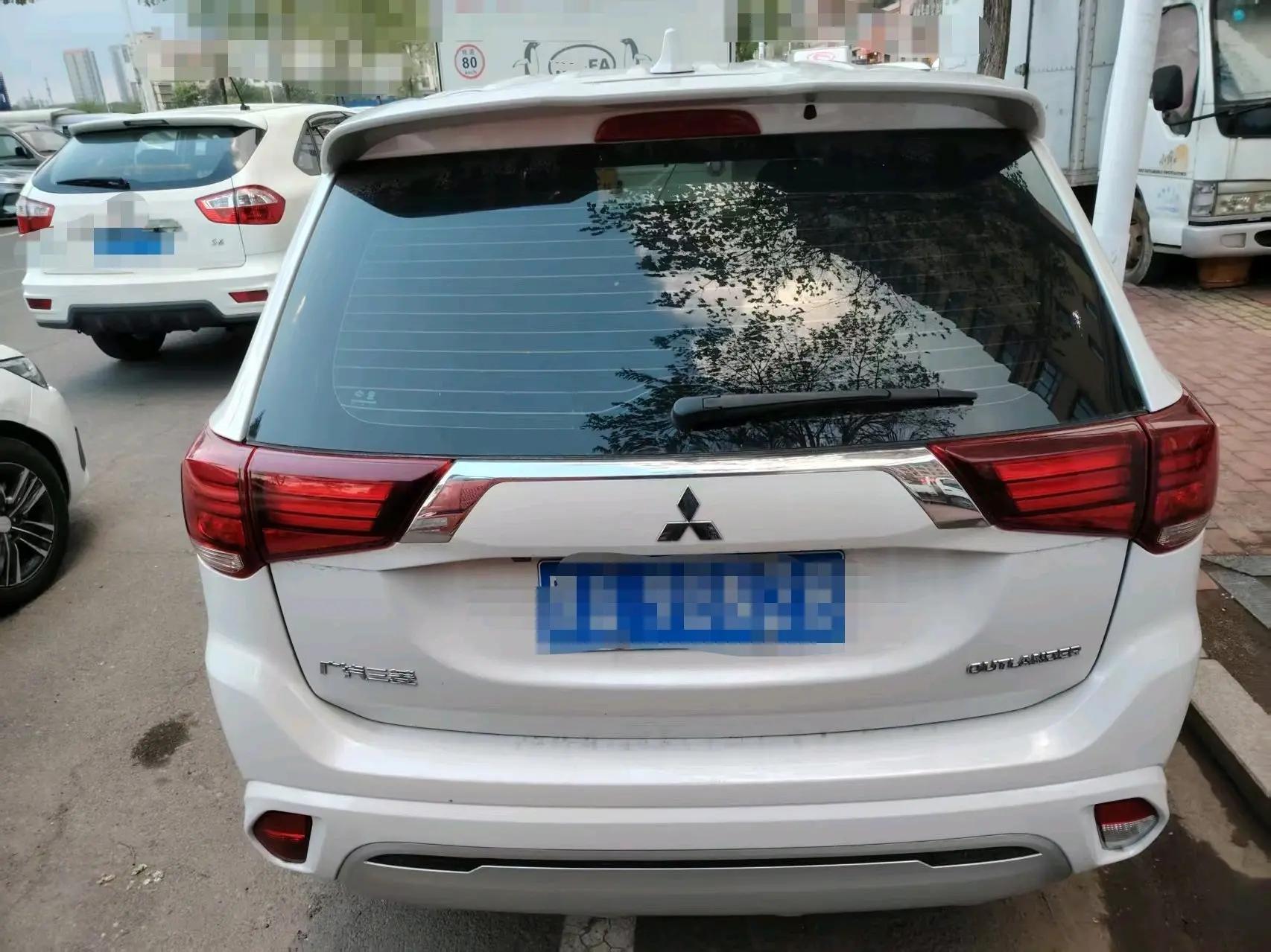 Outlander 2021 2.0L Two-Drive Smooth Edition 5 4