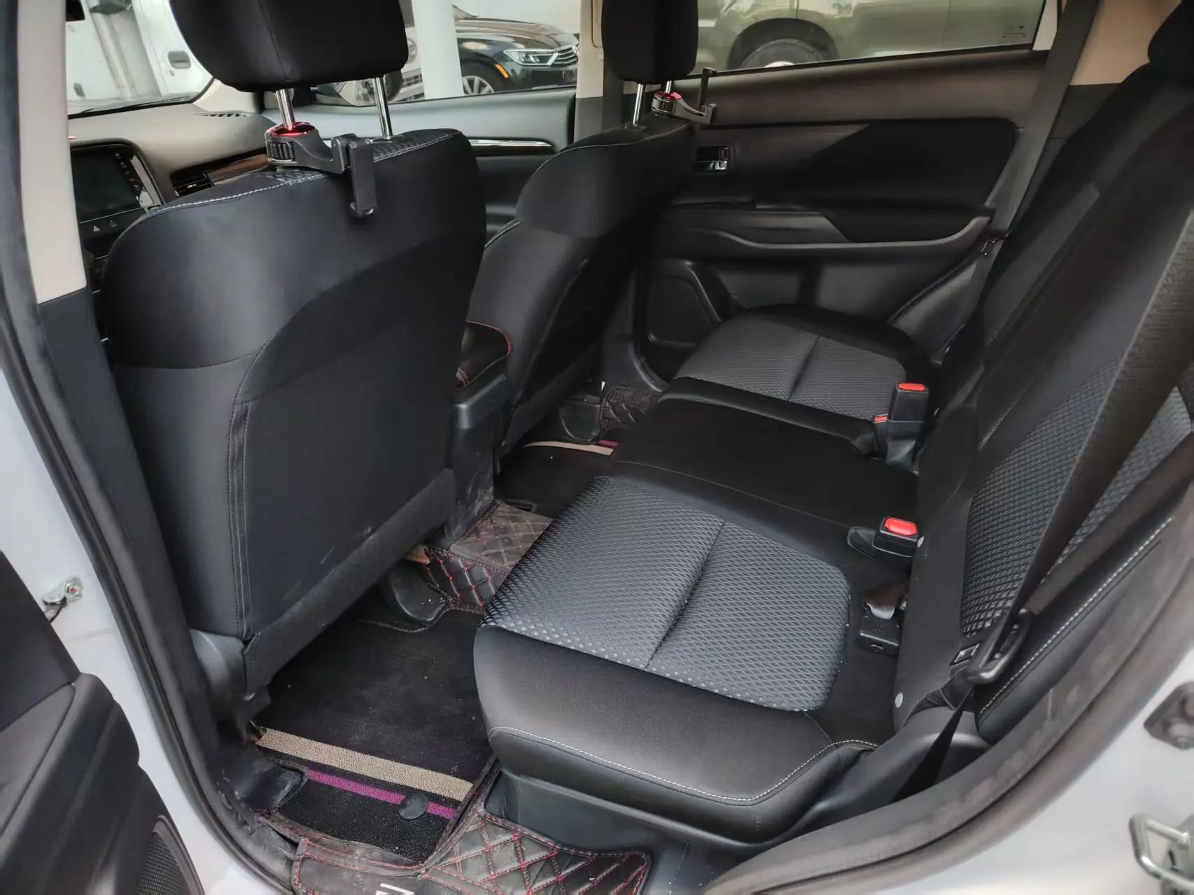 Outlander 2021 2.0L Two-Drive Smooth Edition 5 7