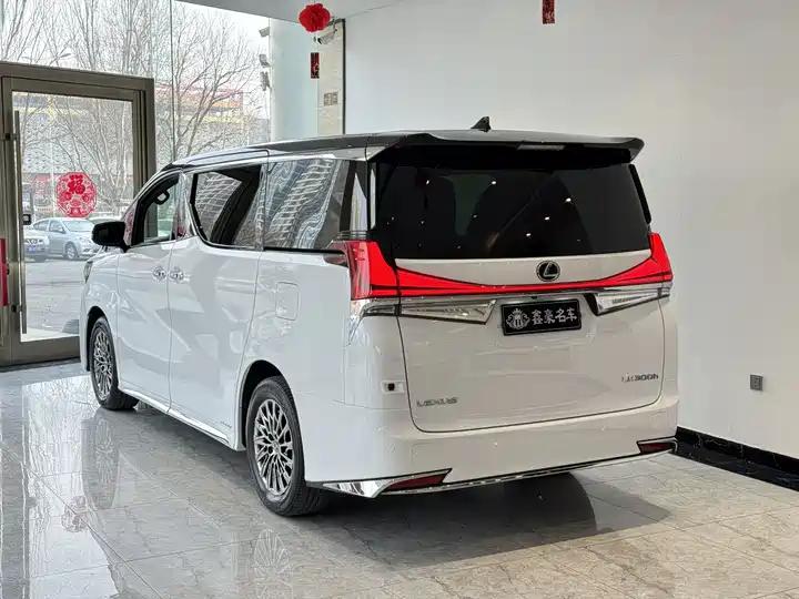 Lexus LM 2020 300h Four-seat Imperial Edition 21