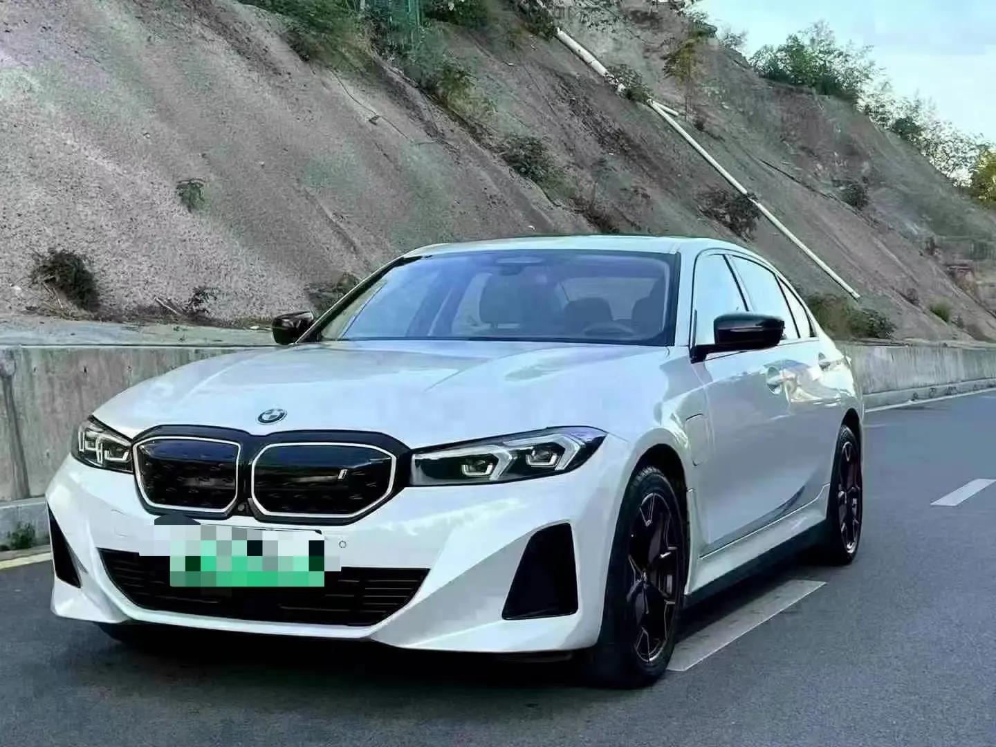 BMW 2024 i3 eDrive 40 L obsidian night suit automatic gear