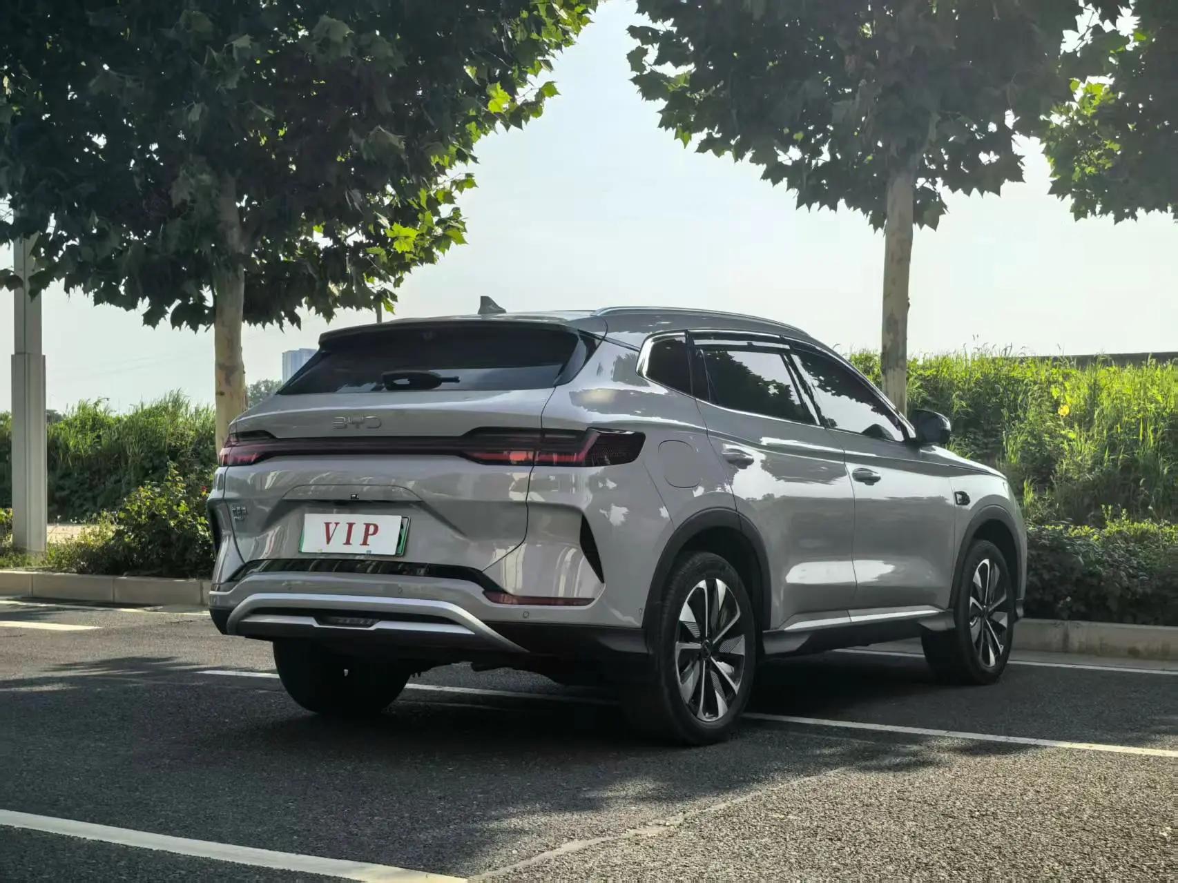 BYD Song PLUS New Energy 2025 Song PLUS DM-i 1.5 Stepless Smart Driving Edition 112KM Honorable Automatic Gear 4
