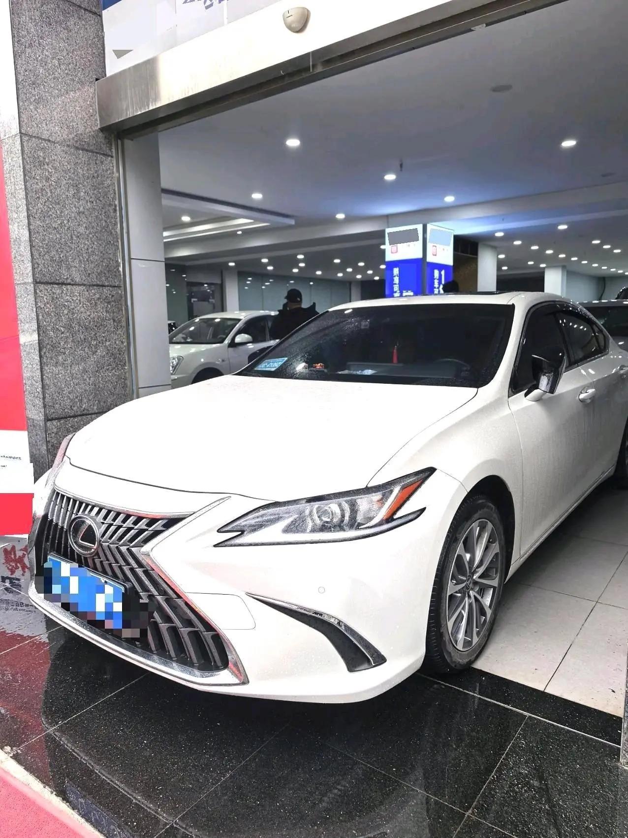 Lexus ES (Imported) 2024 ES200 2.0 Stepless Edition Automatic Gear