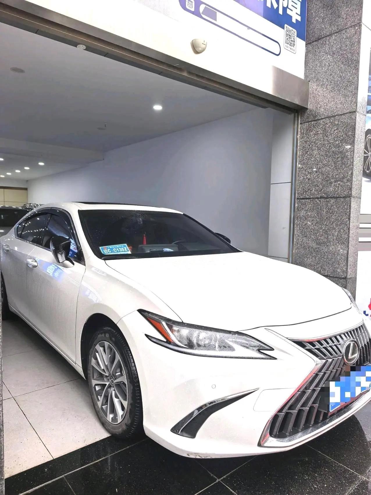 Lexus ES (Imported) 2024 ES200 2.0 Stepless Edition Automatic Gear 2