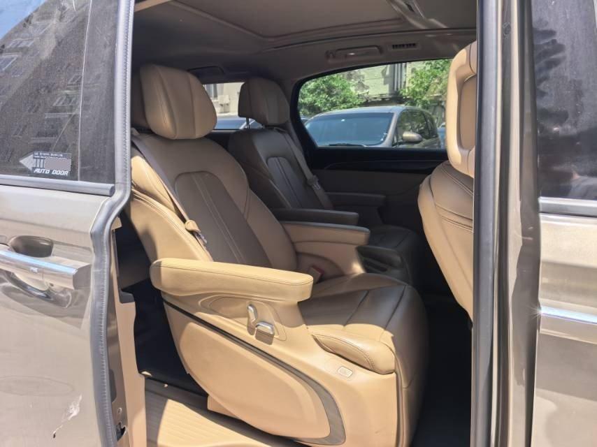 Buick GL8 2020 ES Lu Zun 653T Luxury Model 4