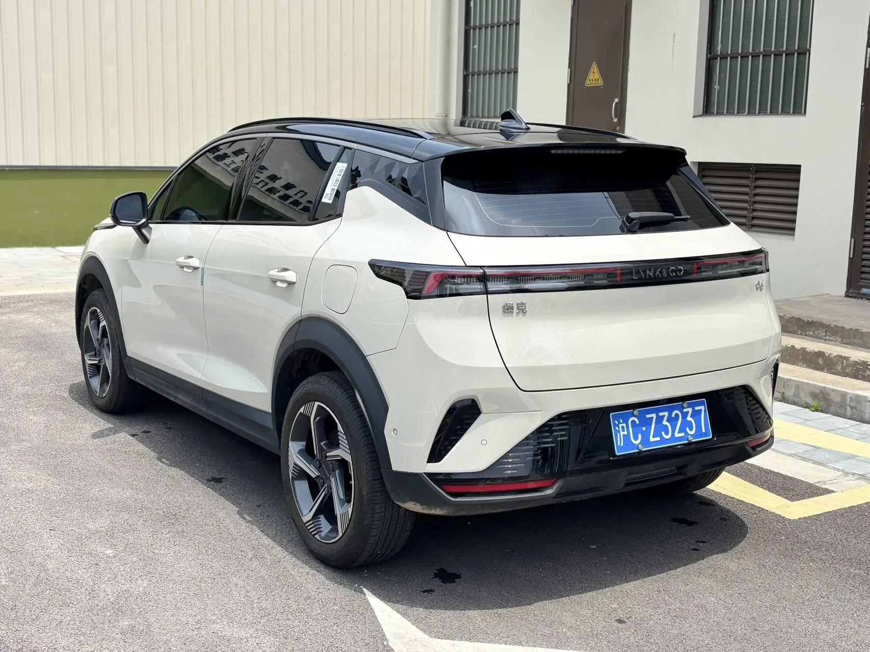 LYNK&amp;CO 2026 LYNK&amp;CO 06 1.5T Relive Ultra Auto 8