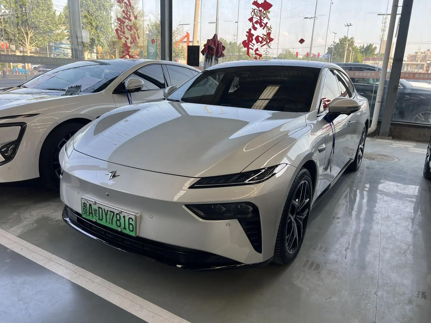 奕派 2025款 eπ007 565四驱Max领航版 自动挡