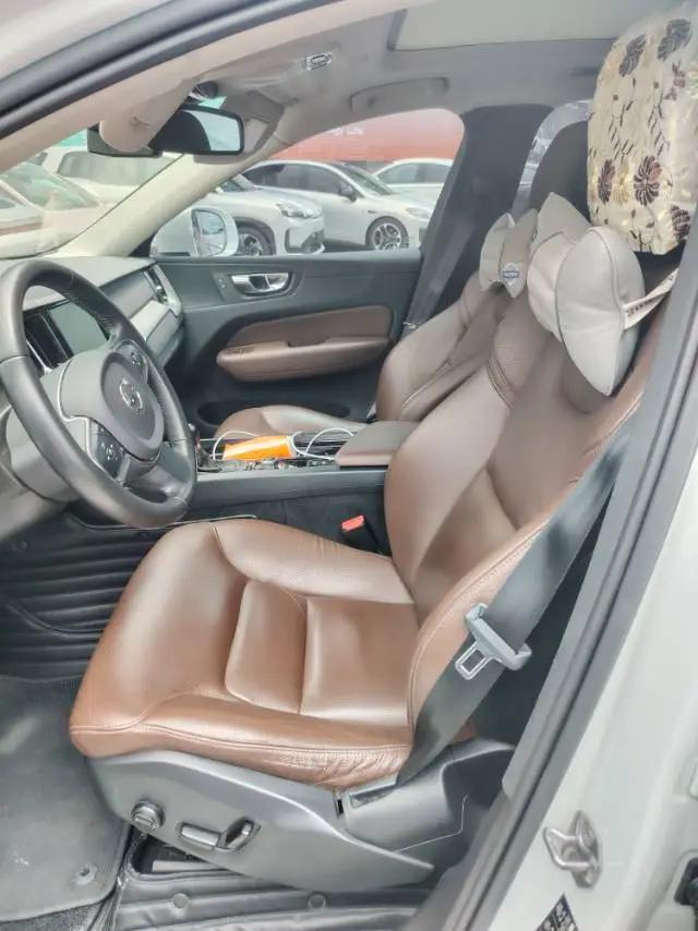 Volvo XC60 2020 T5 4-wheel-drive Zhiyi Deluxe Edition 4