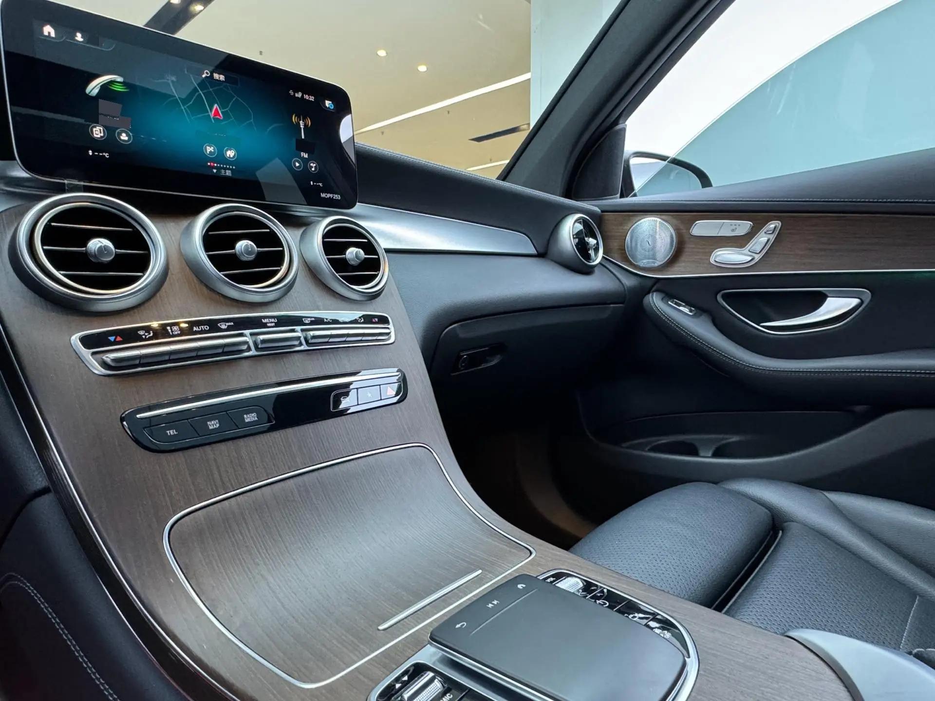 Mercedes Benz GLC 2021 model, GLC 300 L 4MATIC Sport version 10