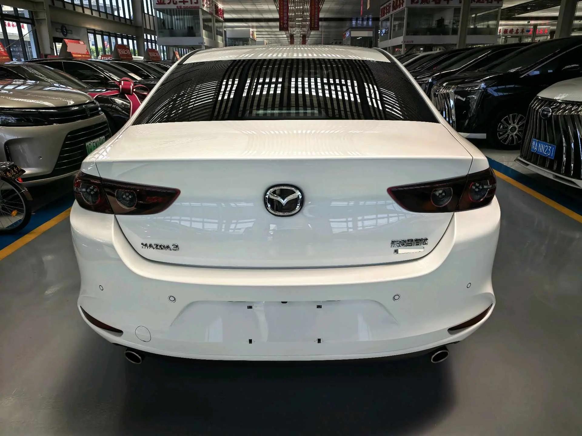 Mazda 3 Onksera 2022 2.0L Automatic Elegant Obsidian Edition 3