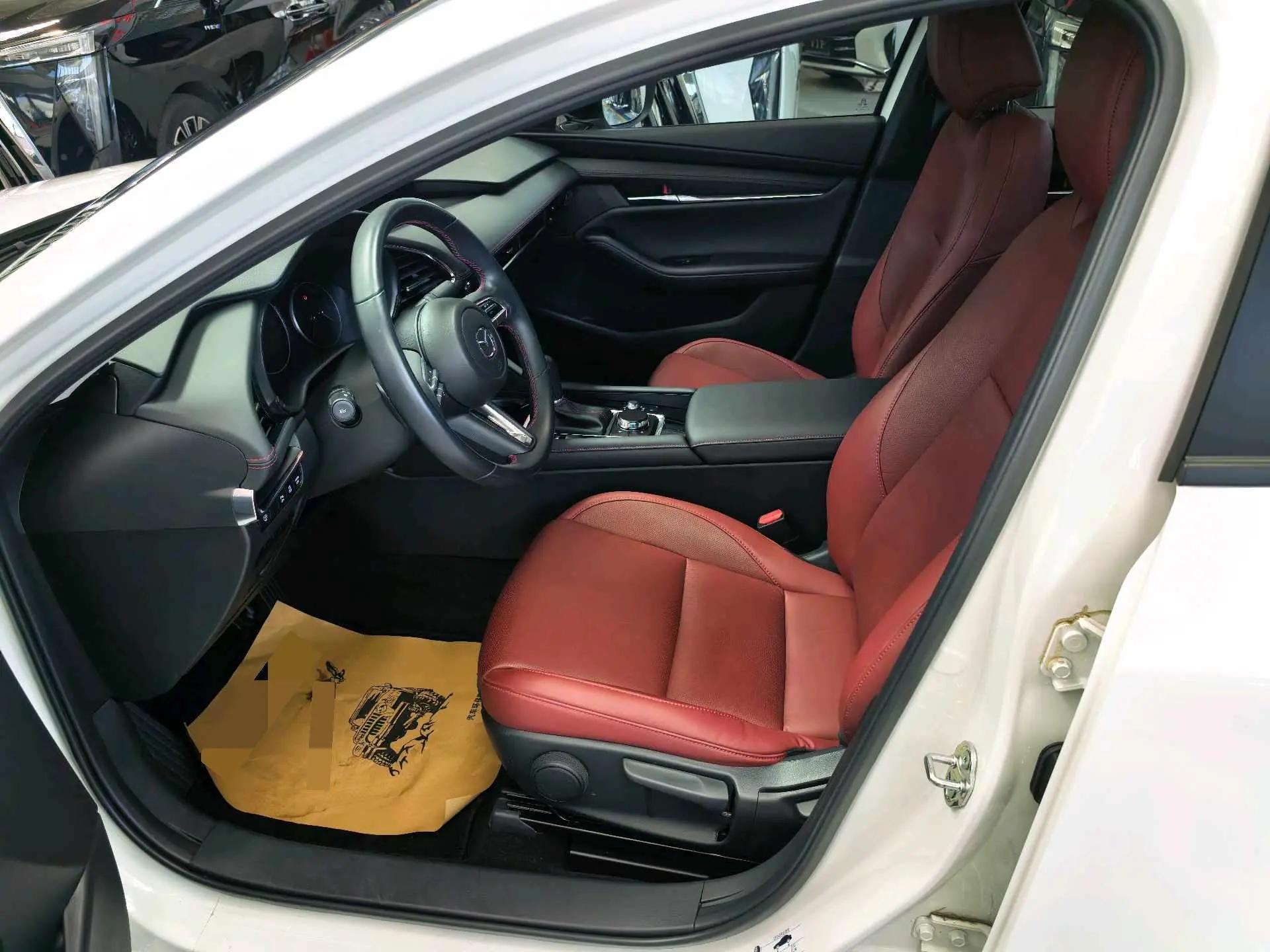 Mazda 3 Onksera 2022 2.0L Automatic Elegant Obsidian Edition 5