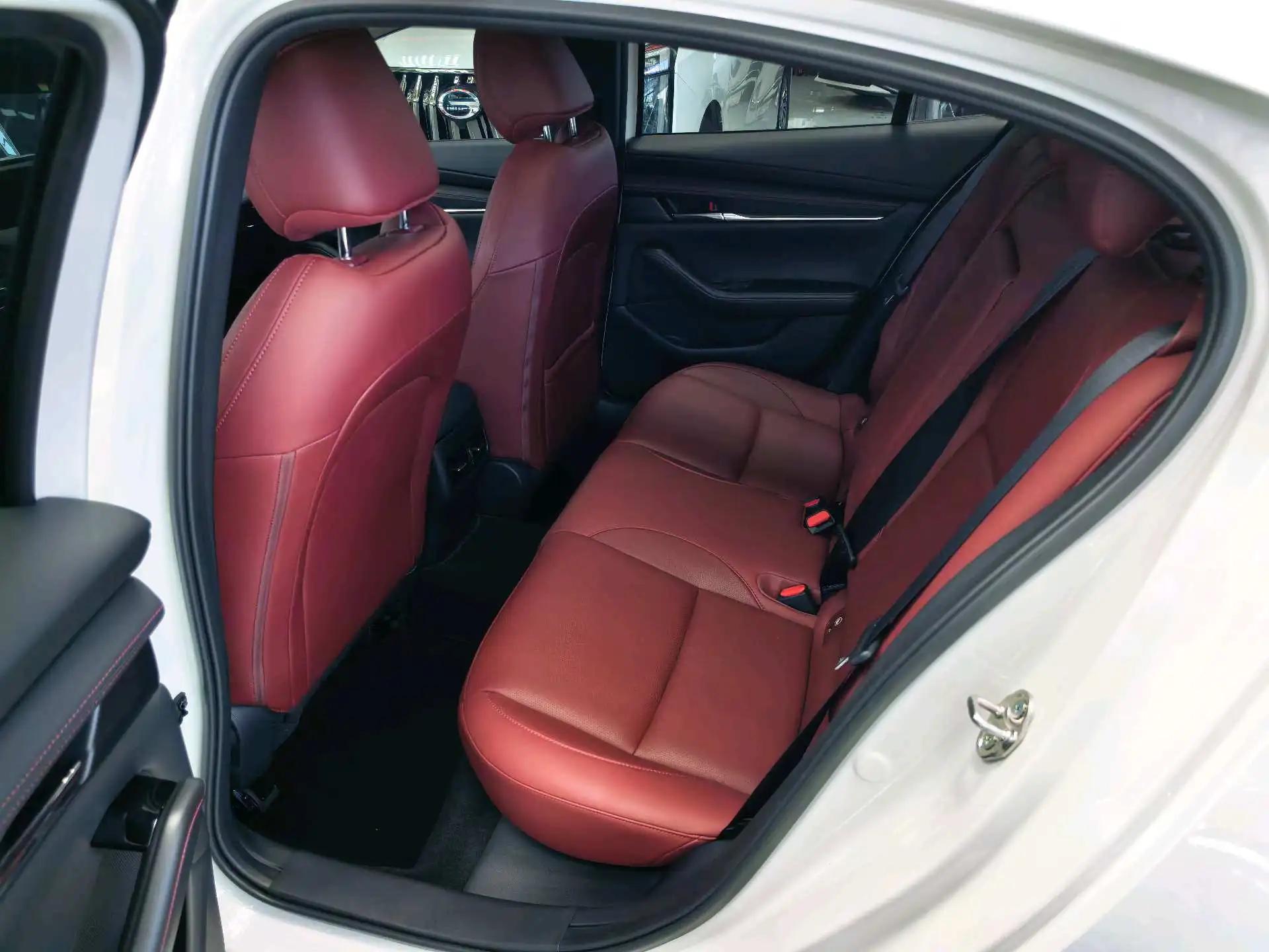 Mazda 3 Onksera 2022 2.0L Automatic Elegant Obsidian Edition 6