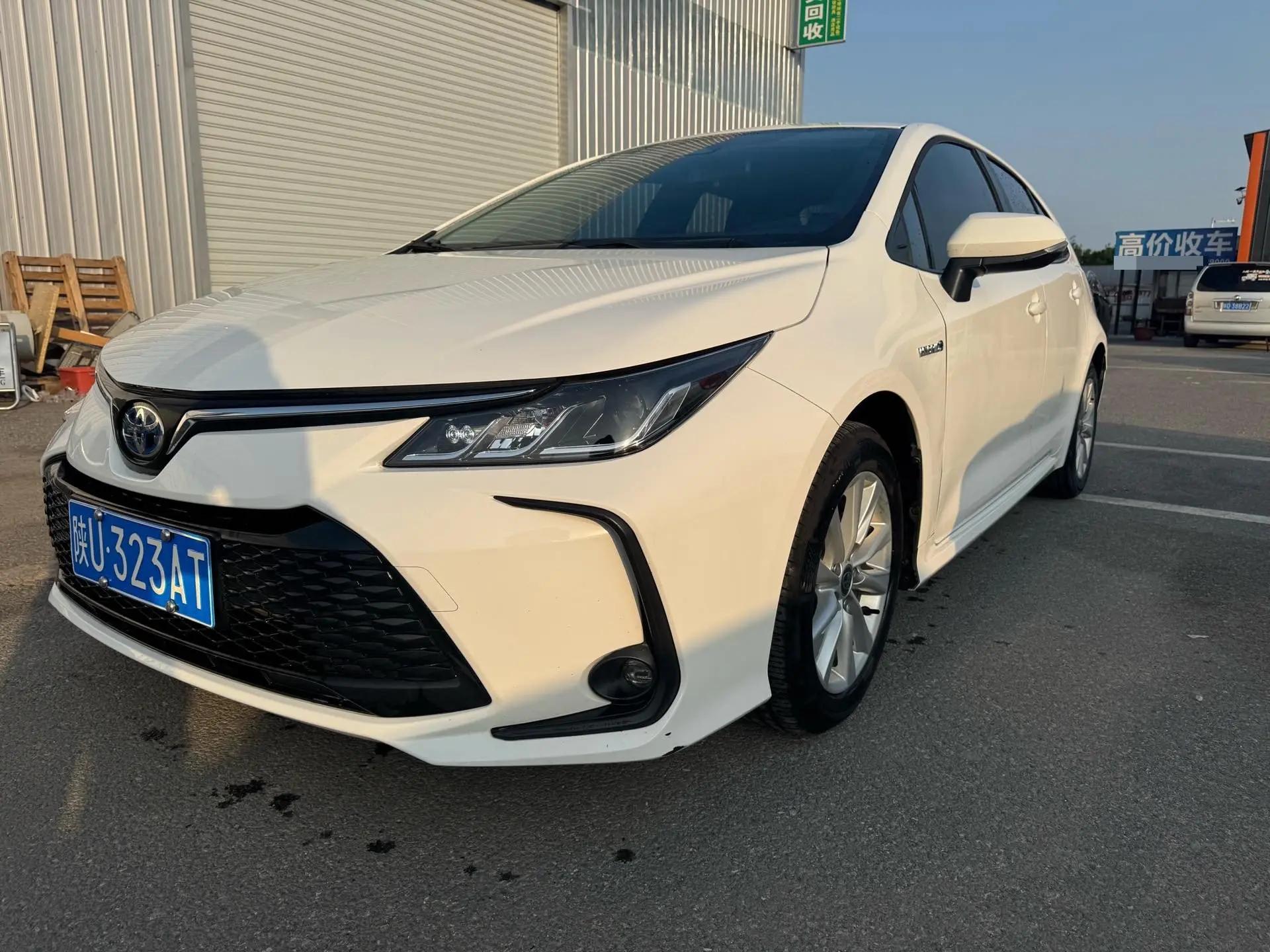 Открыть галерею: Toyota 2023 Corolla Dual Engine 1.8 CVT Smart Electric Hybrid Elite Edition Automatic