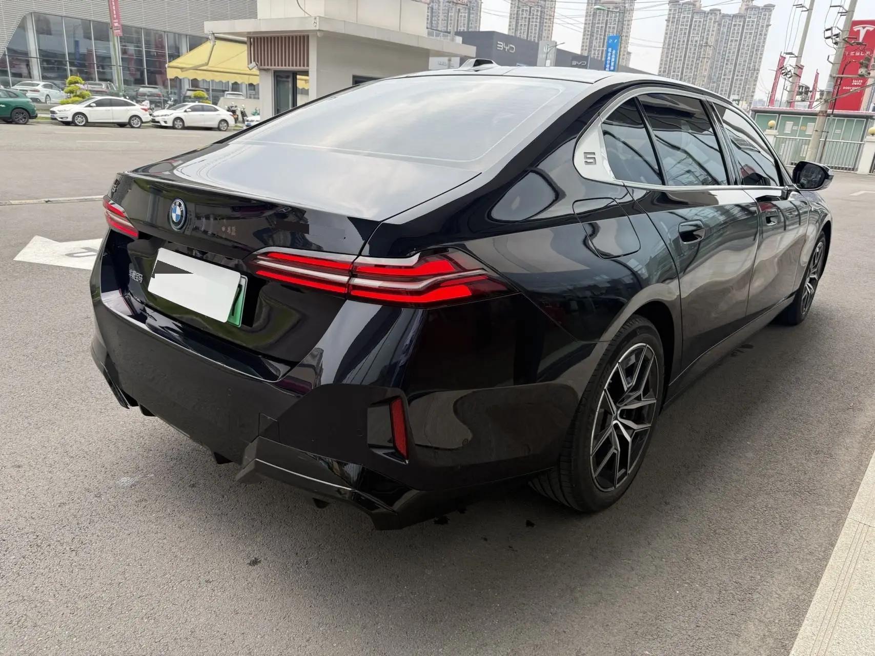 BMW i5 2024 eDrive 35L M Sport Set 7