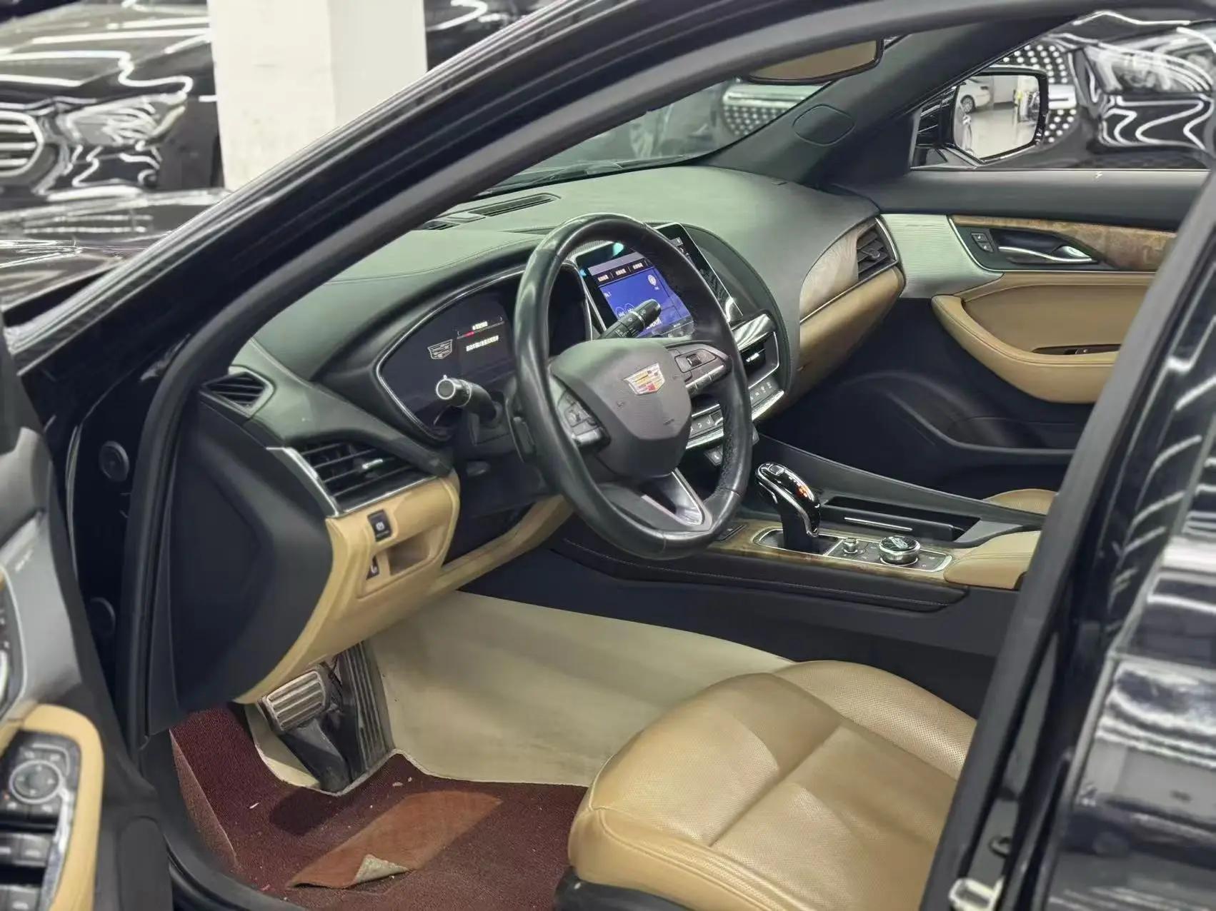 Cadillac CT5 2021 28T Honorable Model 6