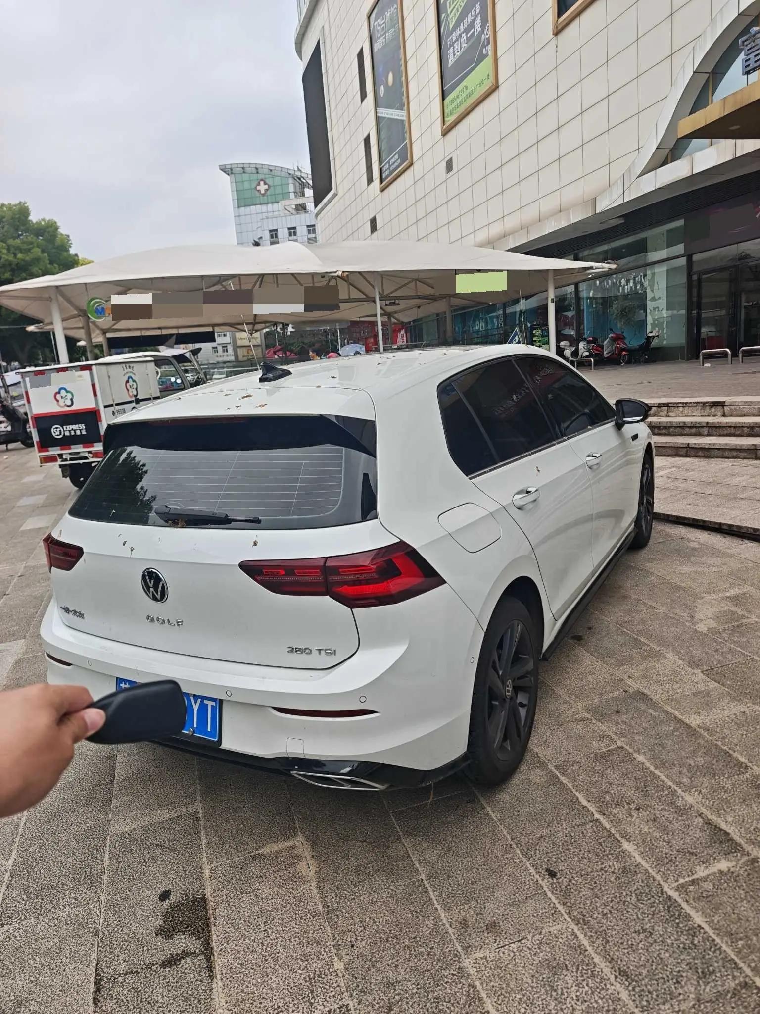 Volkswagen 2023 Golf 8 R-Line 1.4TSI 280TSI Lite Automatic 5