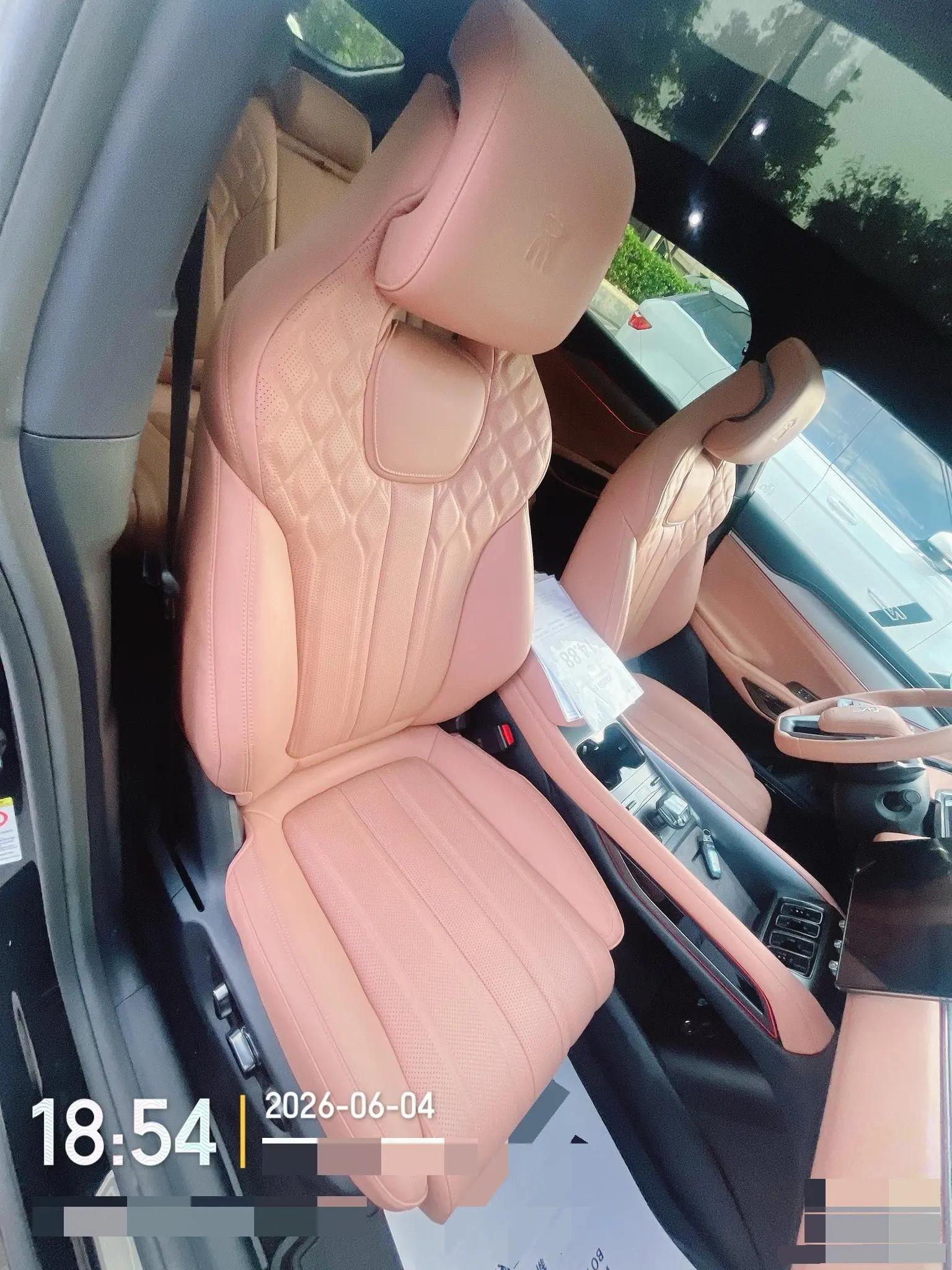 NIO 2026 ES8 6-Seater Executive Luxury Edition Automatic 5