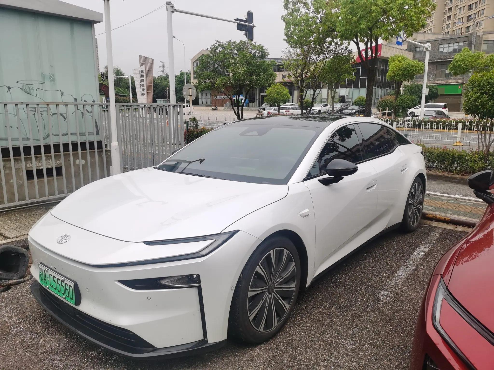 Toyota 2026 Platinum Intelligence 7 700 Max Automatic Gear