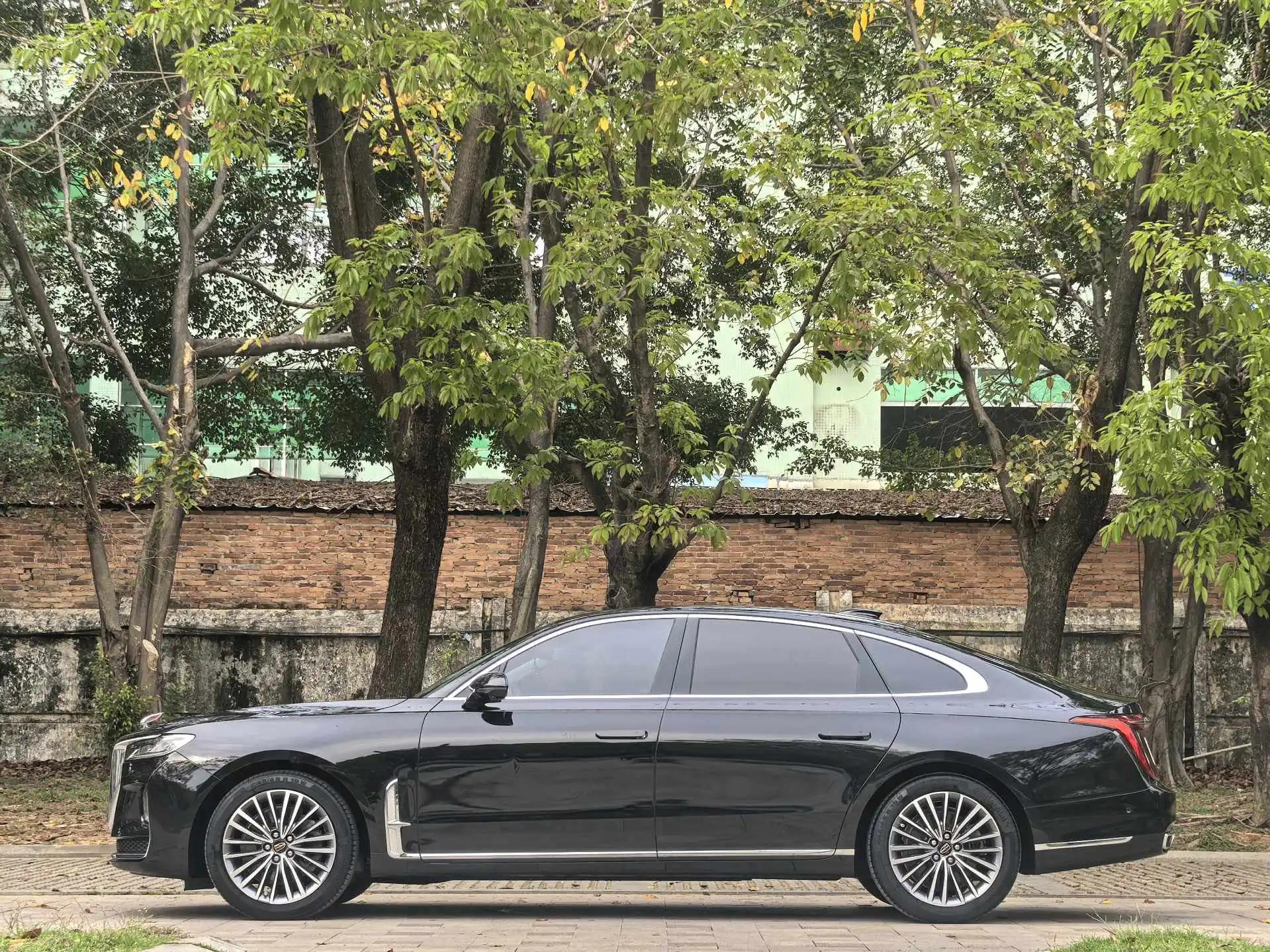HongQi H9 2020 2.0T Zhilian Qichang Edition 4