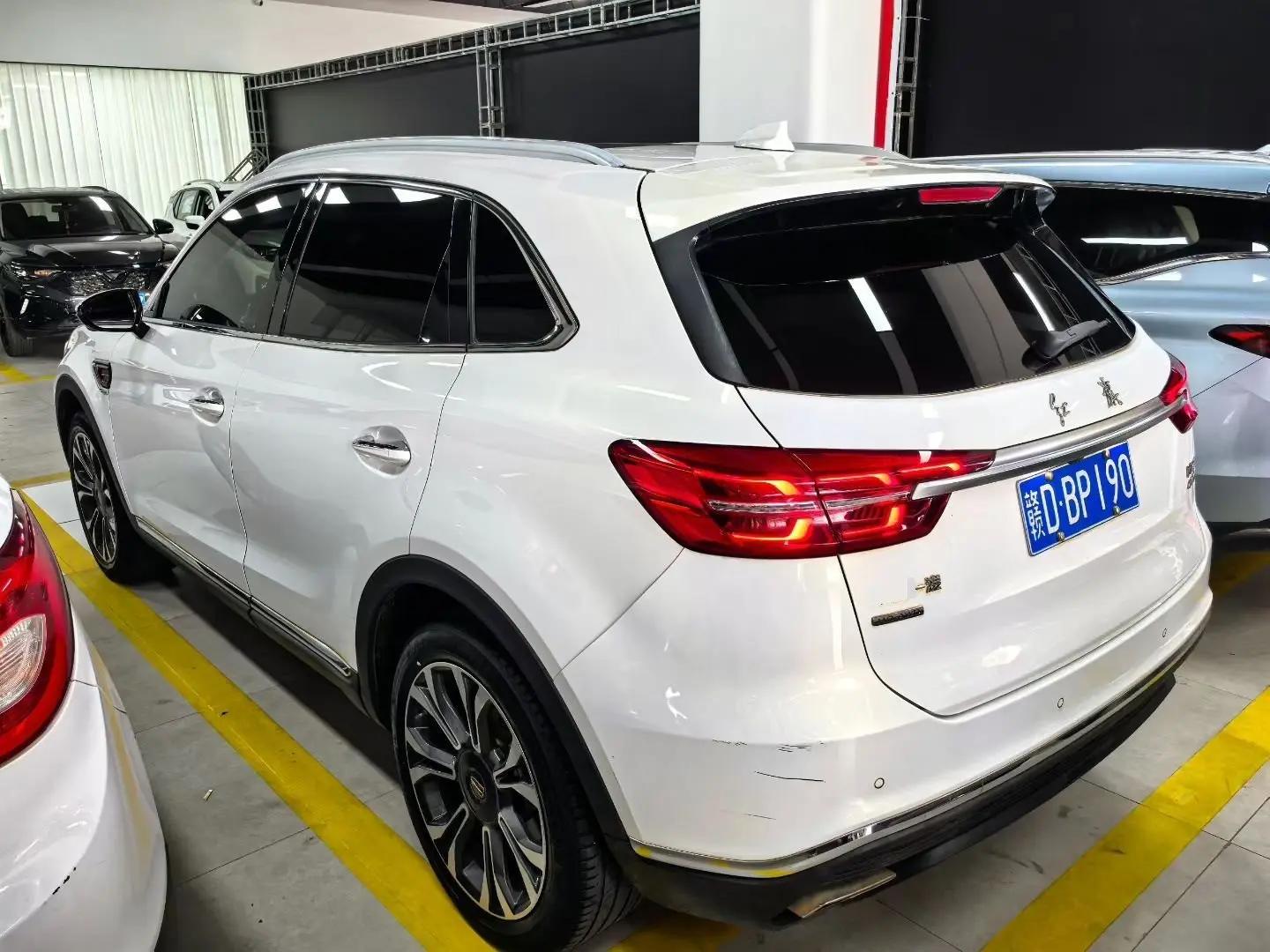 HongQi HS5 2019 2.0T Smart Flag Enjoy Four-wheel Drive Edition 5