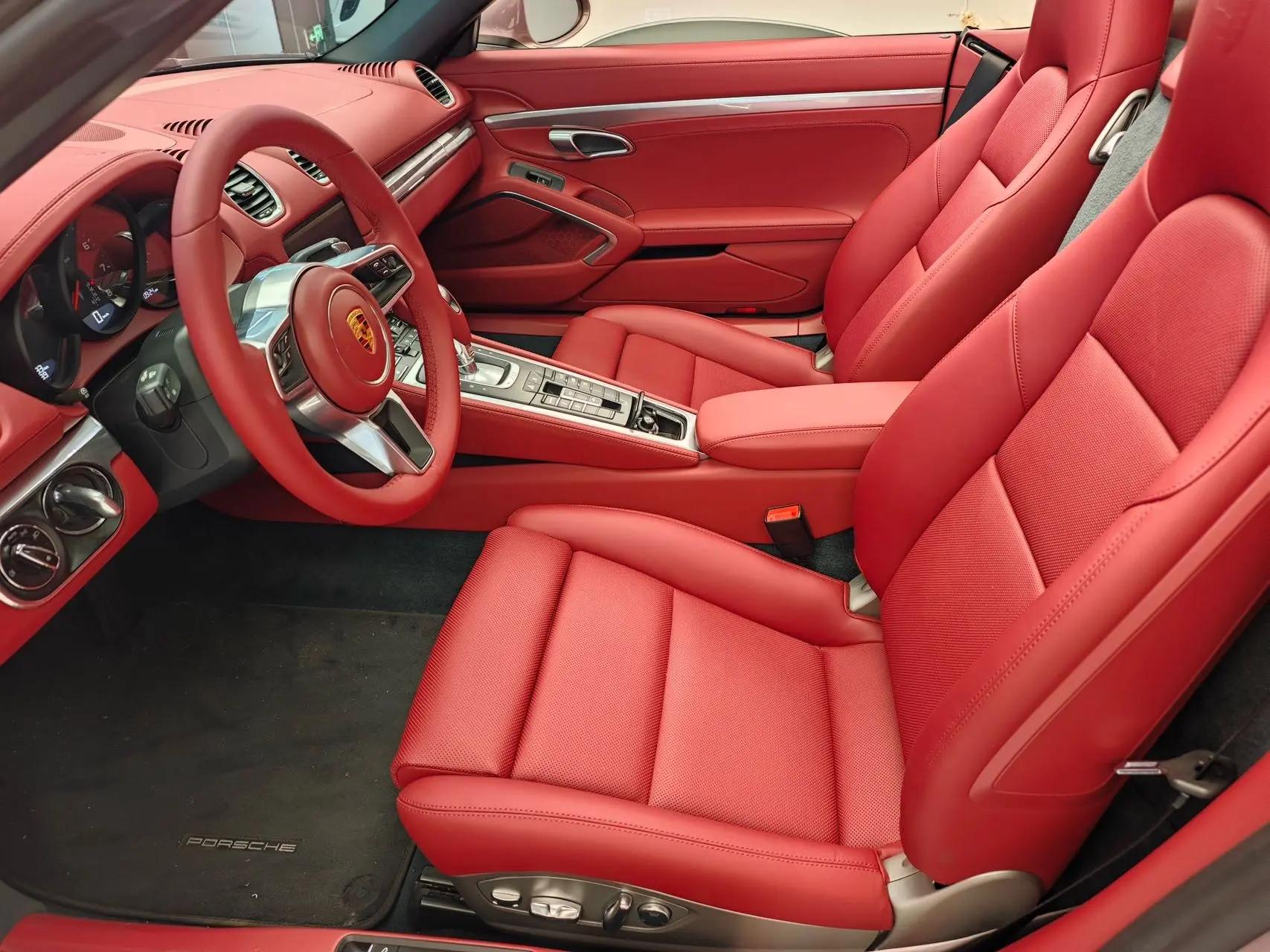 Porsche 718 2022 Boxster 2.0T 7