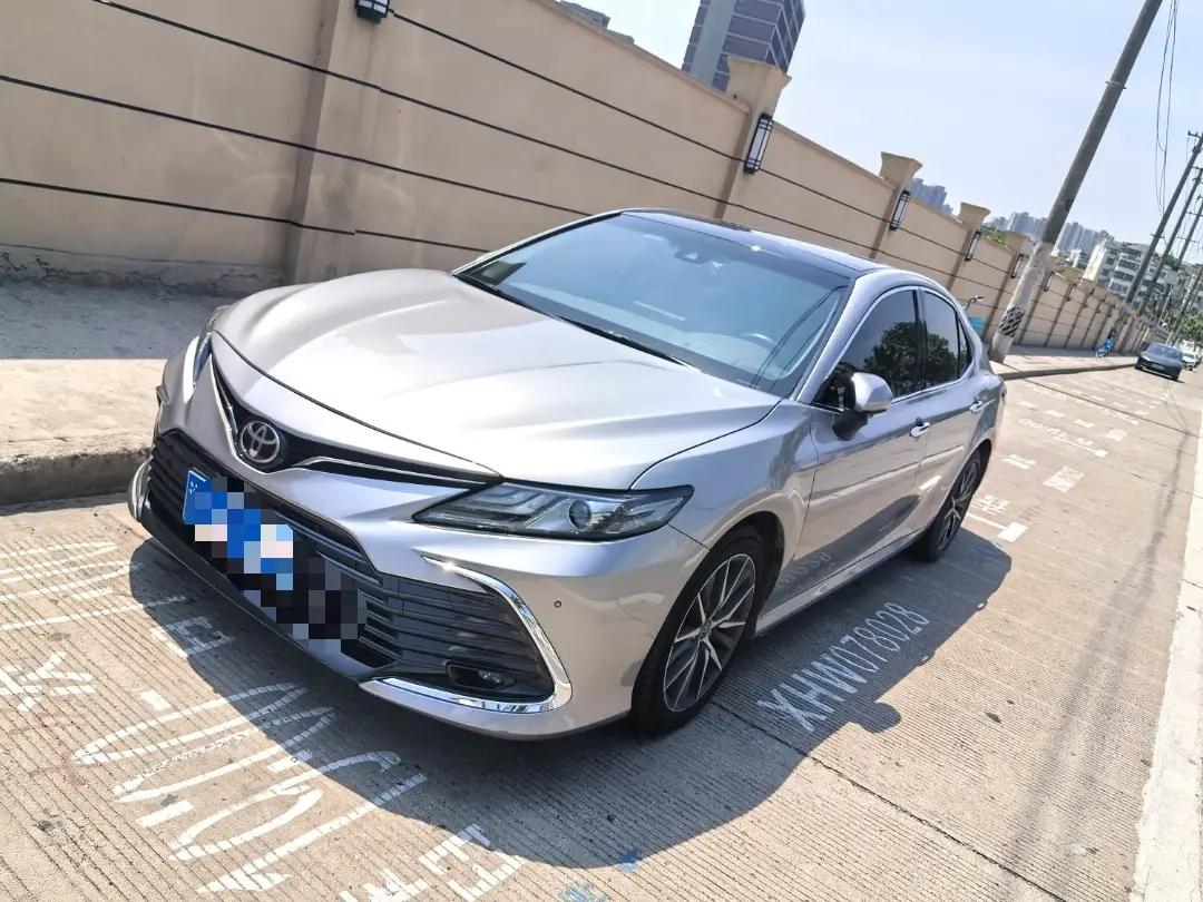 Camry 2021 2.5G Deluxe Edition