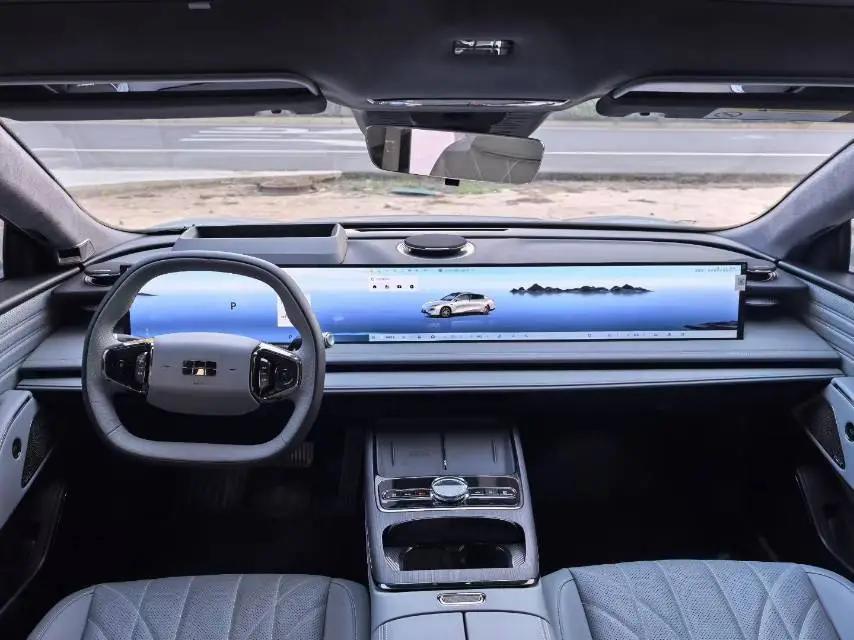 Geely Galaxy 2025 Model E8 700km Long-Range Intelligent Driving Version Automatic 6