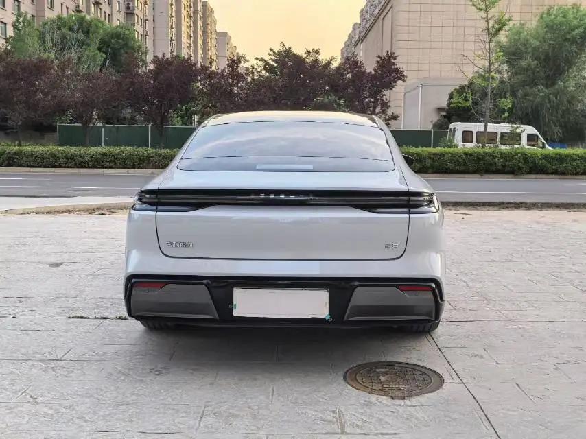 Geely Galaxy 2025 Model E8 700km Long-Range Intelligent Driving Version Automatic 8