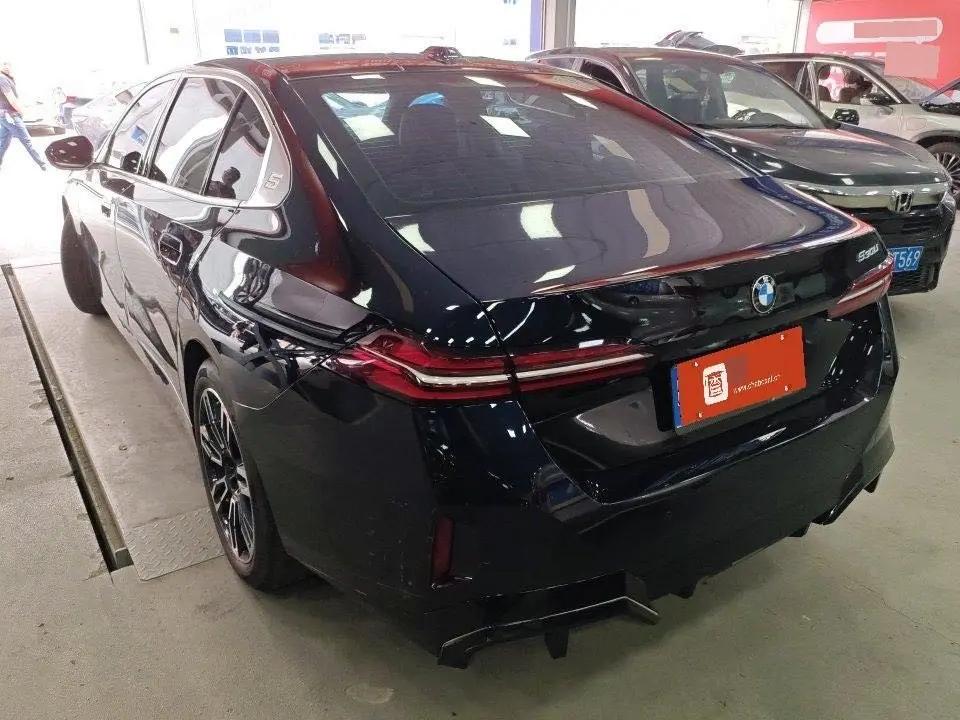 BMW 5 Series 2025 Model 530Li 48V 2.0T Luxury Line M Sport Package Automatic 2