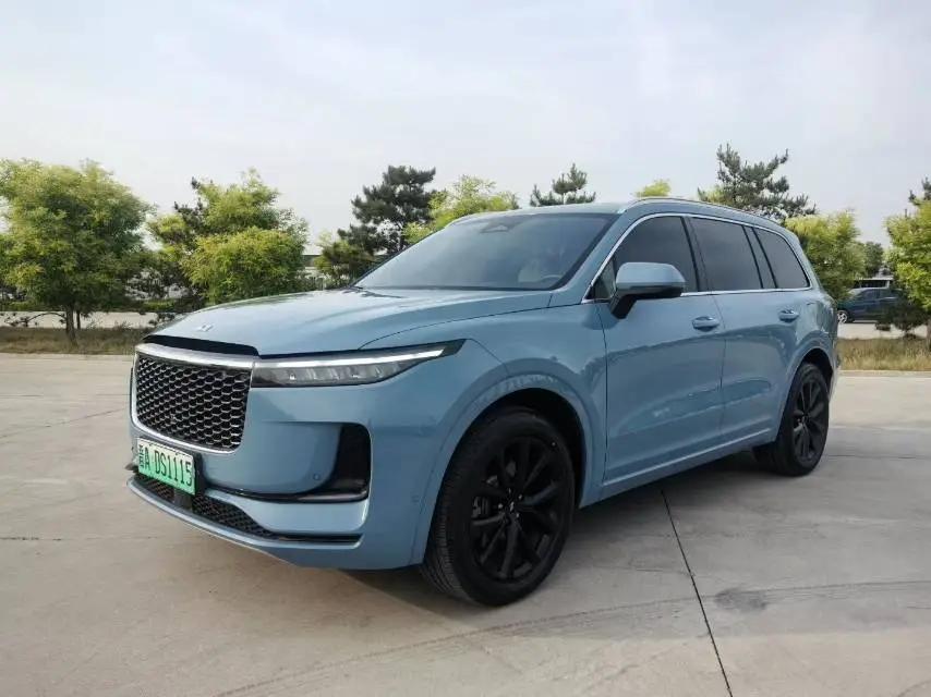 Li ONE 2021 extended 6-seat version