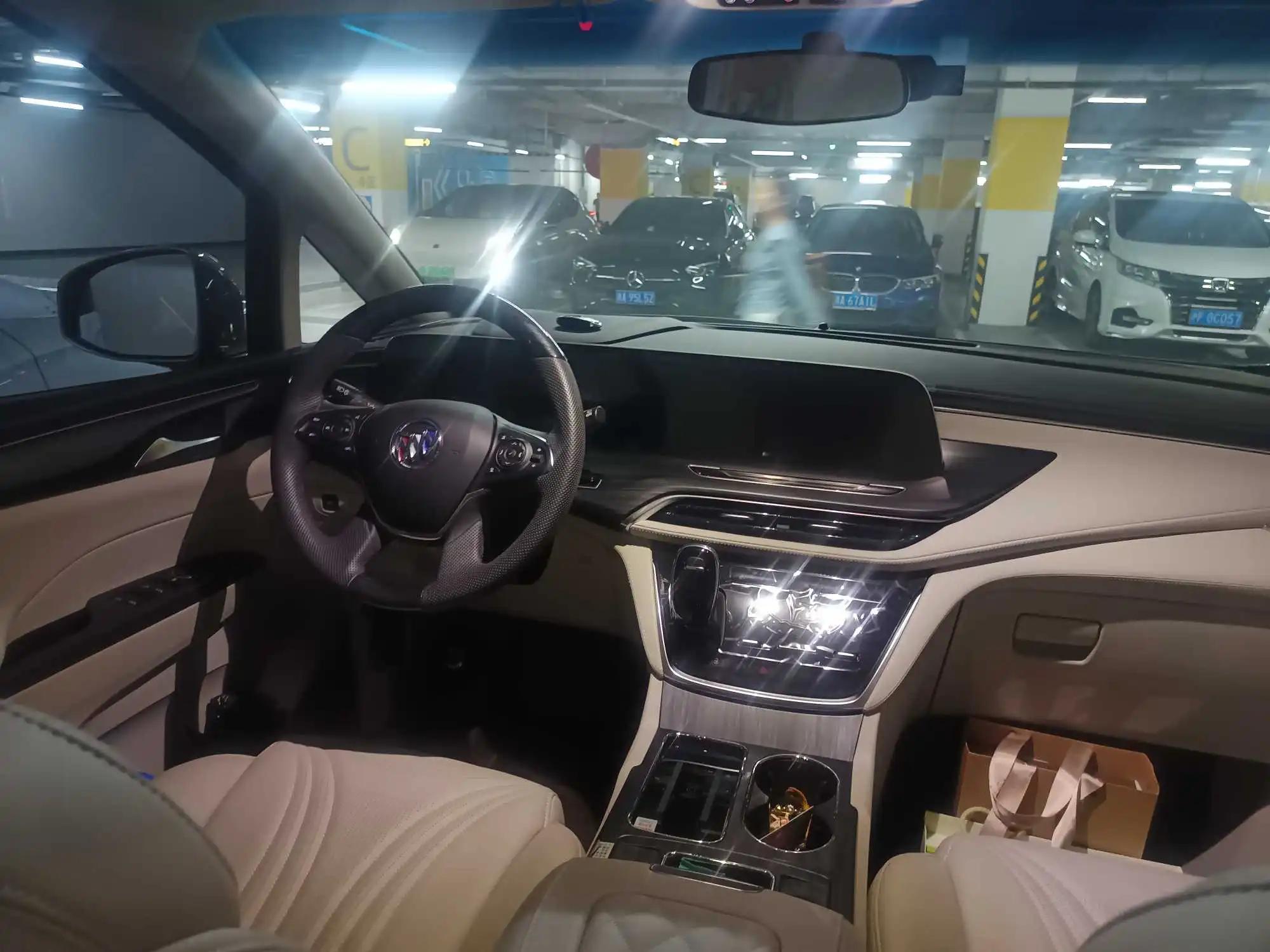 Buick GL8 2023 ES Lu Zun 653T Premium 4
