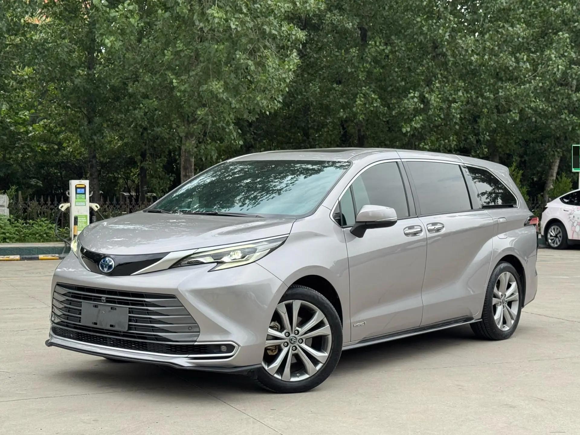 Toyota 2023 Sienna 2.5 CVT Prestige Automatic