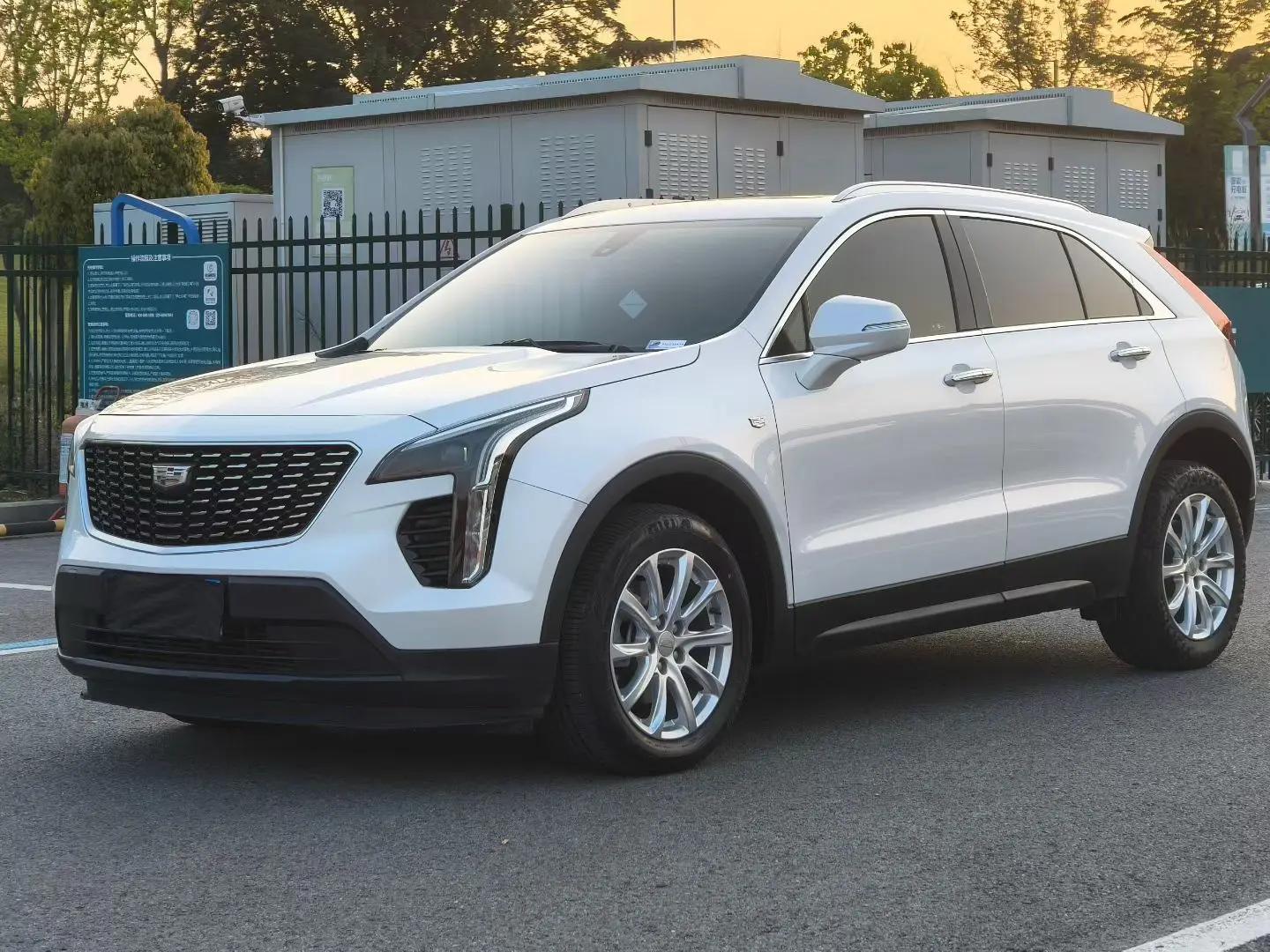 Cadillac XT4 2021 28T Two-Drive Technology