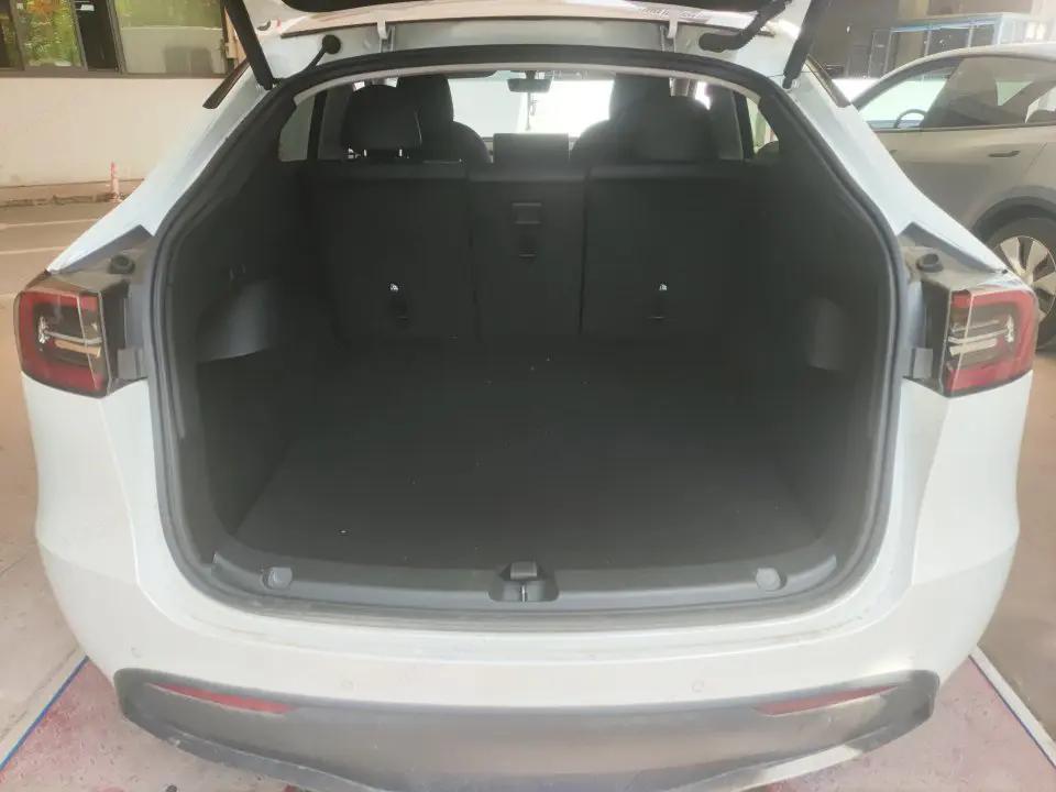 Model Y 2022 rear-wheel drive version 5