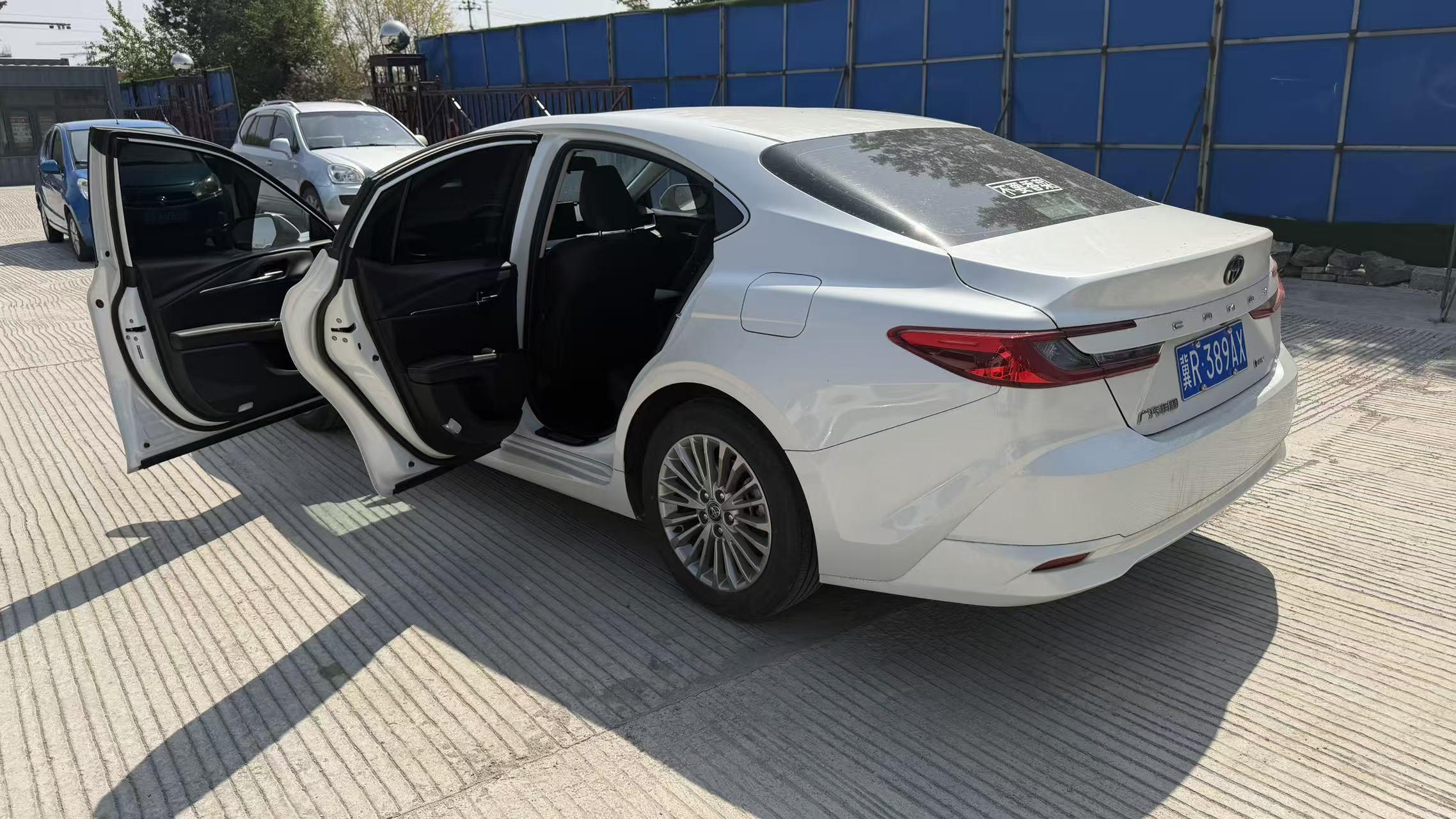 Toyota 2024 Camry Dual Engine 2.0HGVP Stepless Deluxe Automatic Gear 5