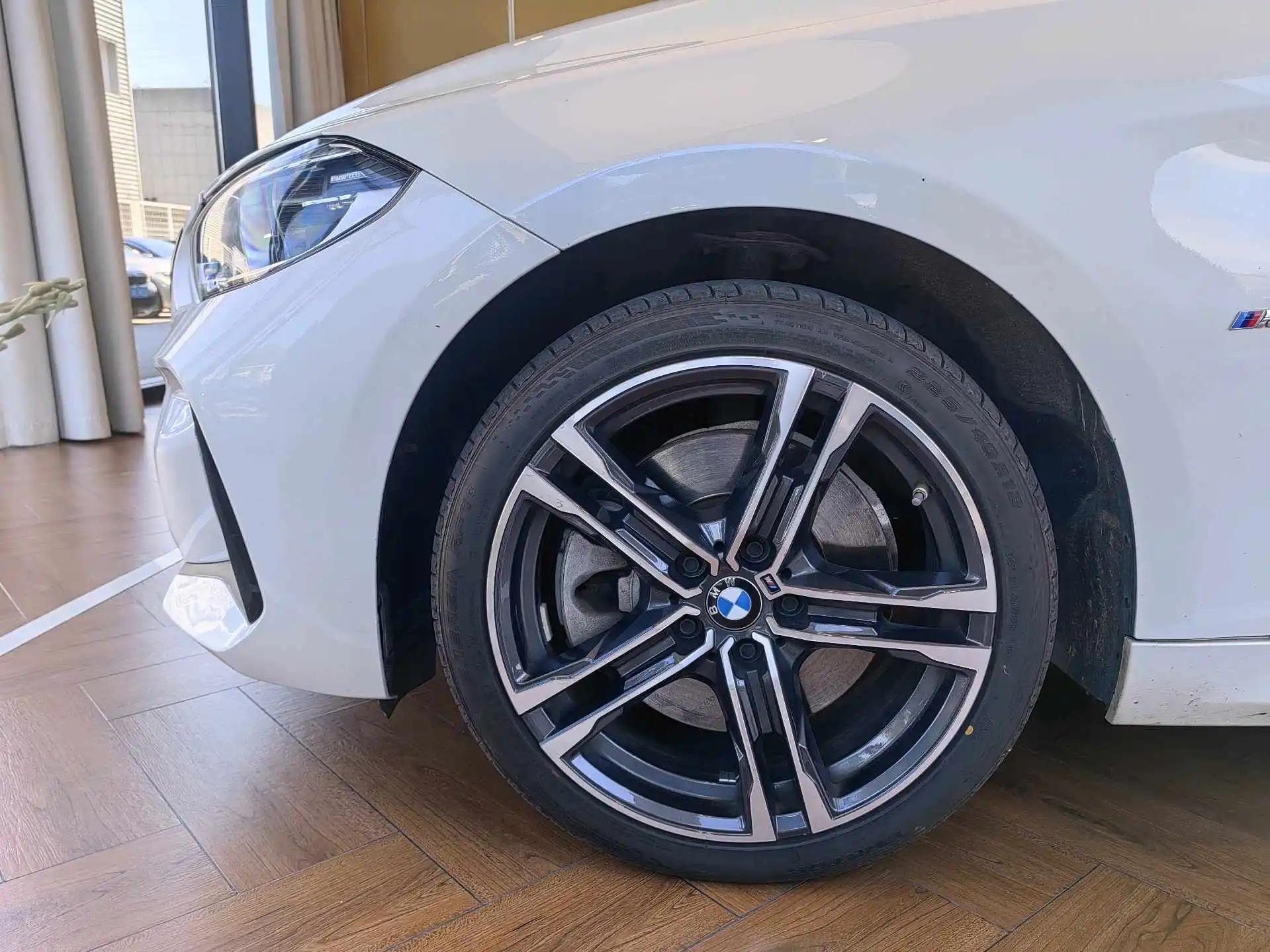BMW 1 Series 2022 125i M Sports Obsidian Night Edition 13