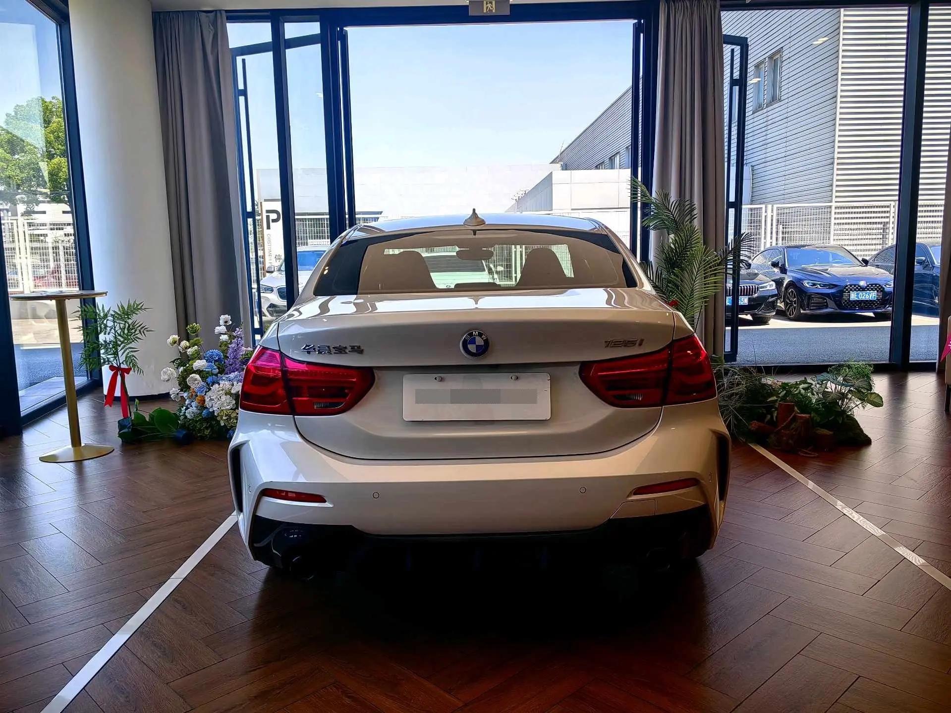 BMW 1 Series 2022 125i M Sports Obsidian Night Edition 5