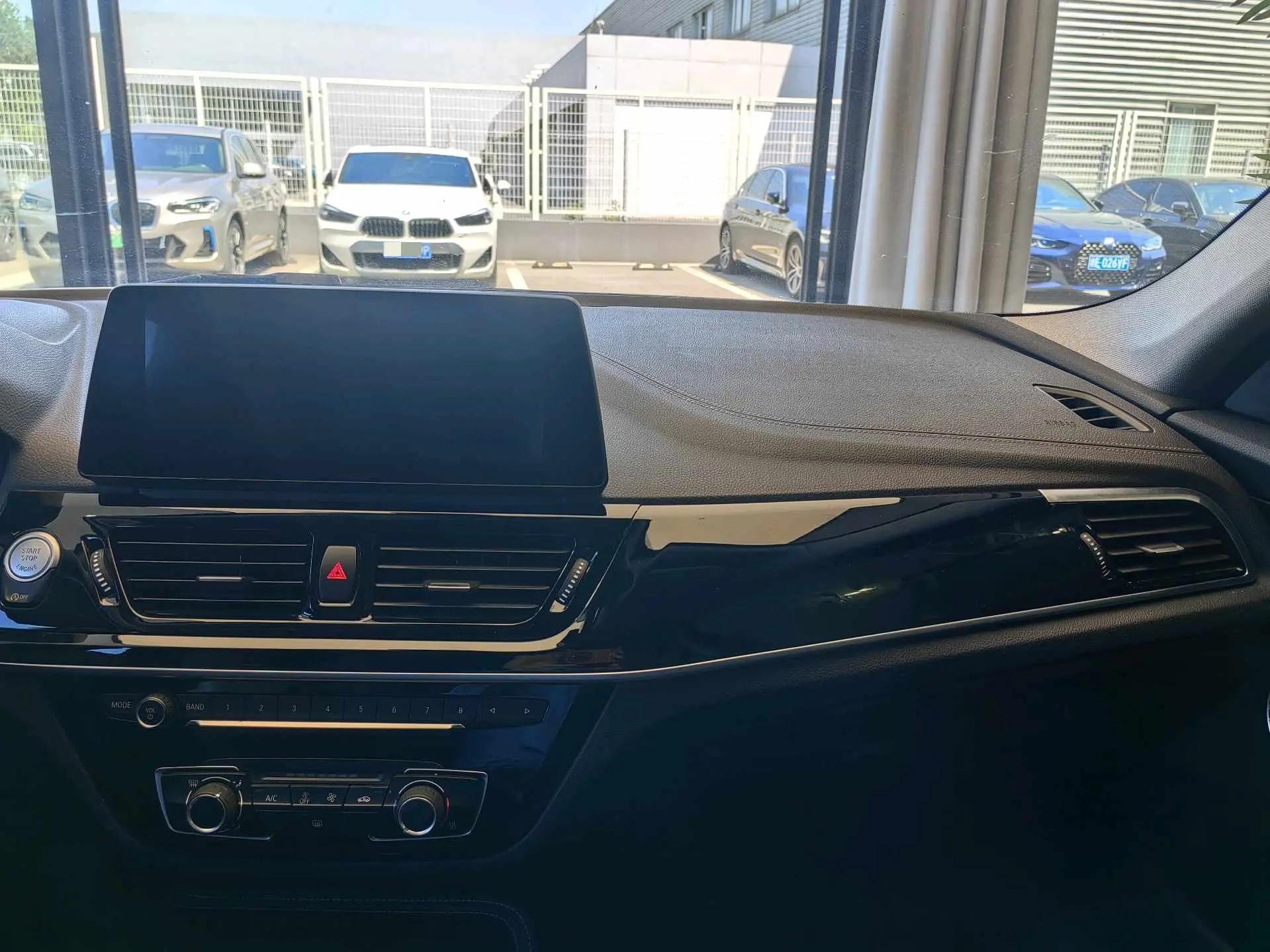 BMW 1 Series 2022 125i M Sports Obsidian Night Edition 9