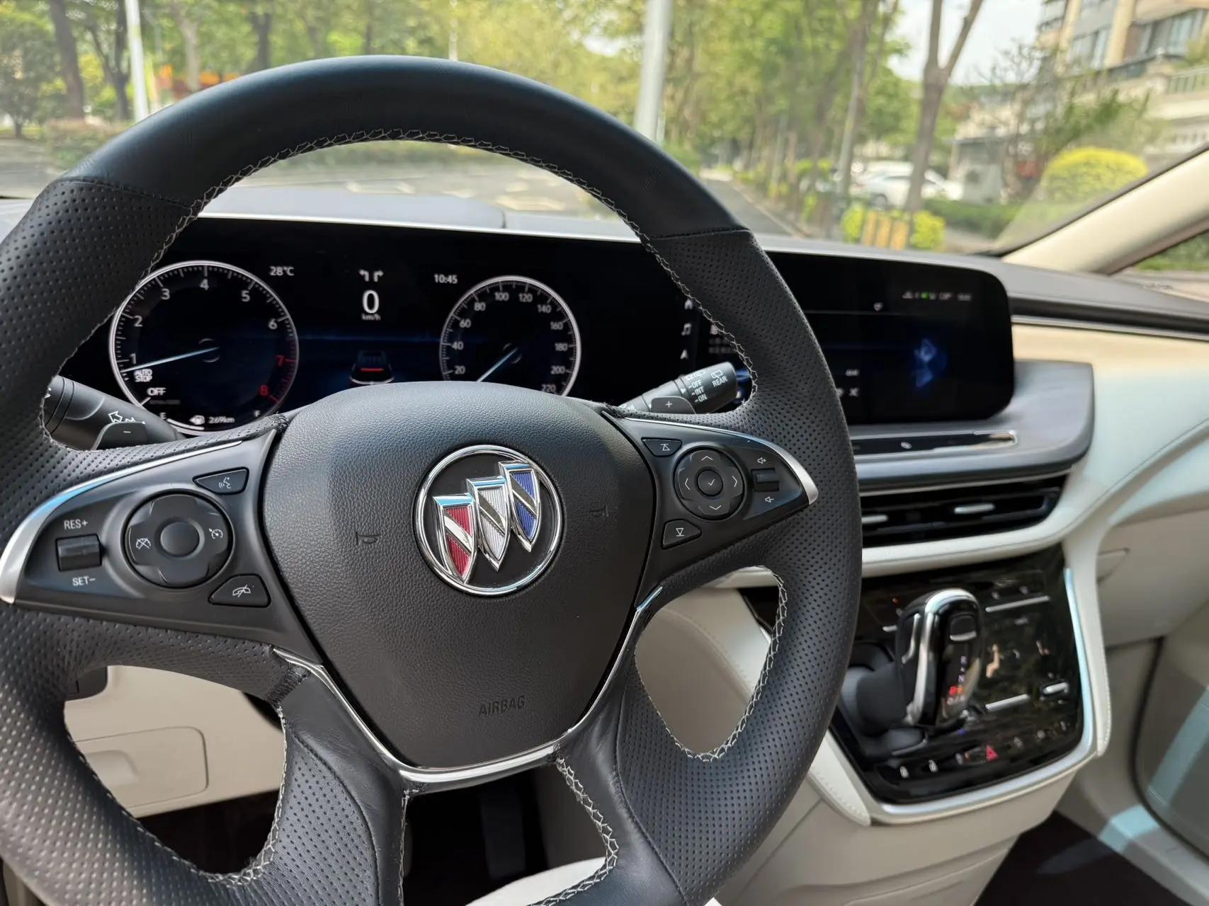 Buick GL8 2021 ES Lu Zun 653T Comfort 9