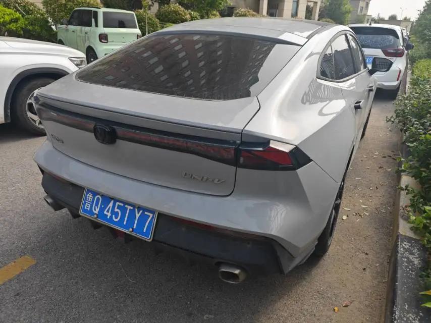 ChangAn 2023 UNI-V 1.5T Prestige Automatic 5
