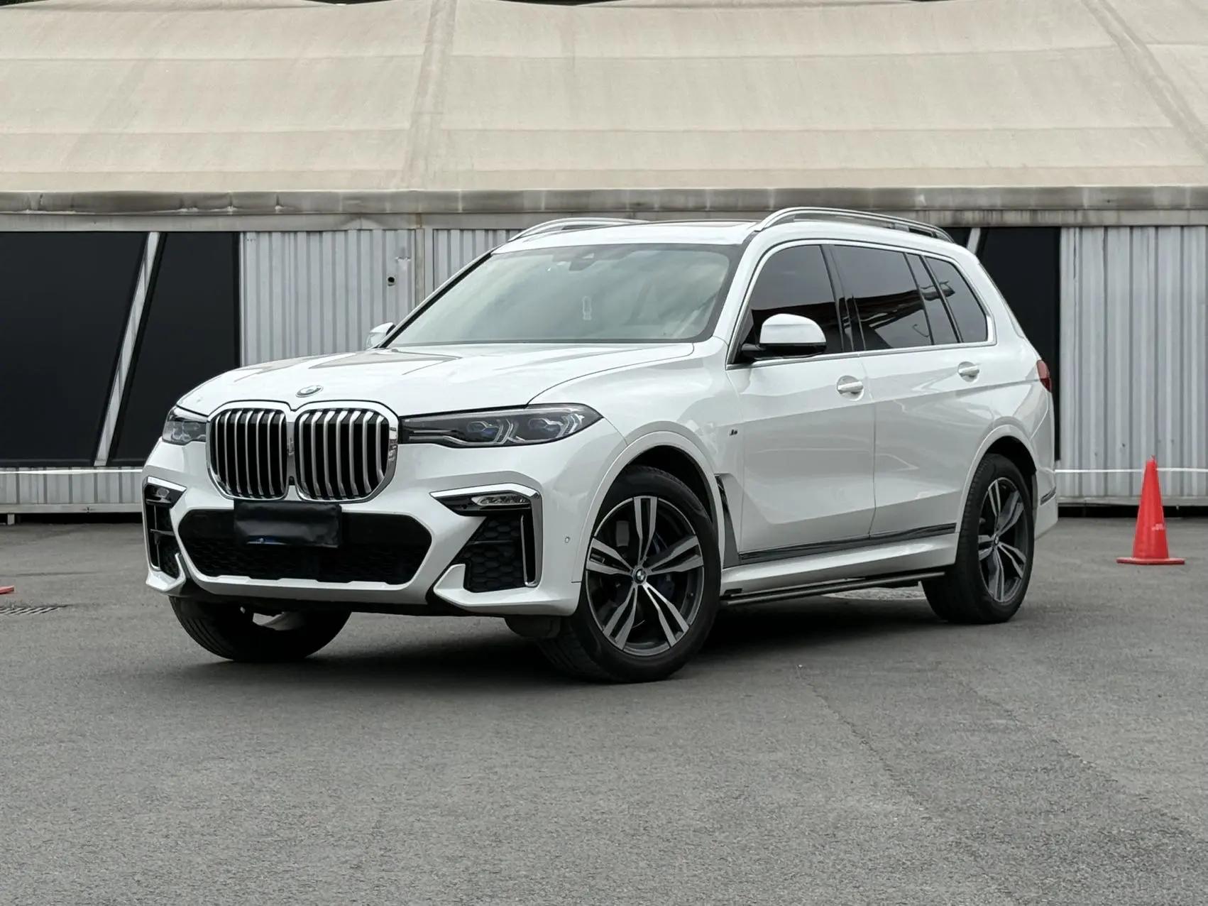 BMW X7 2021 xDrive40i exclusive M sports suit