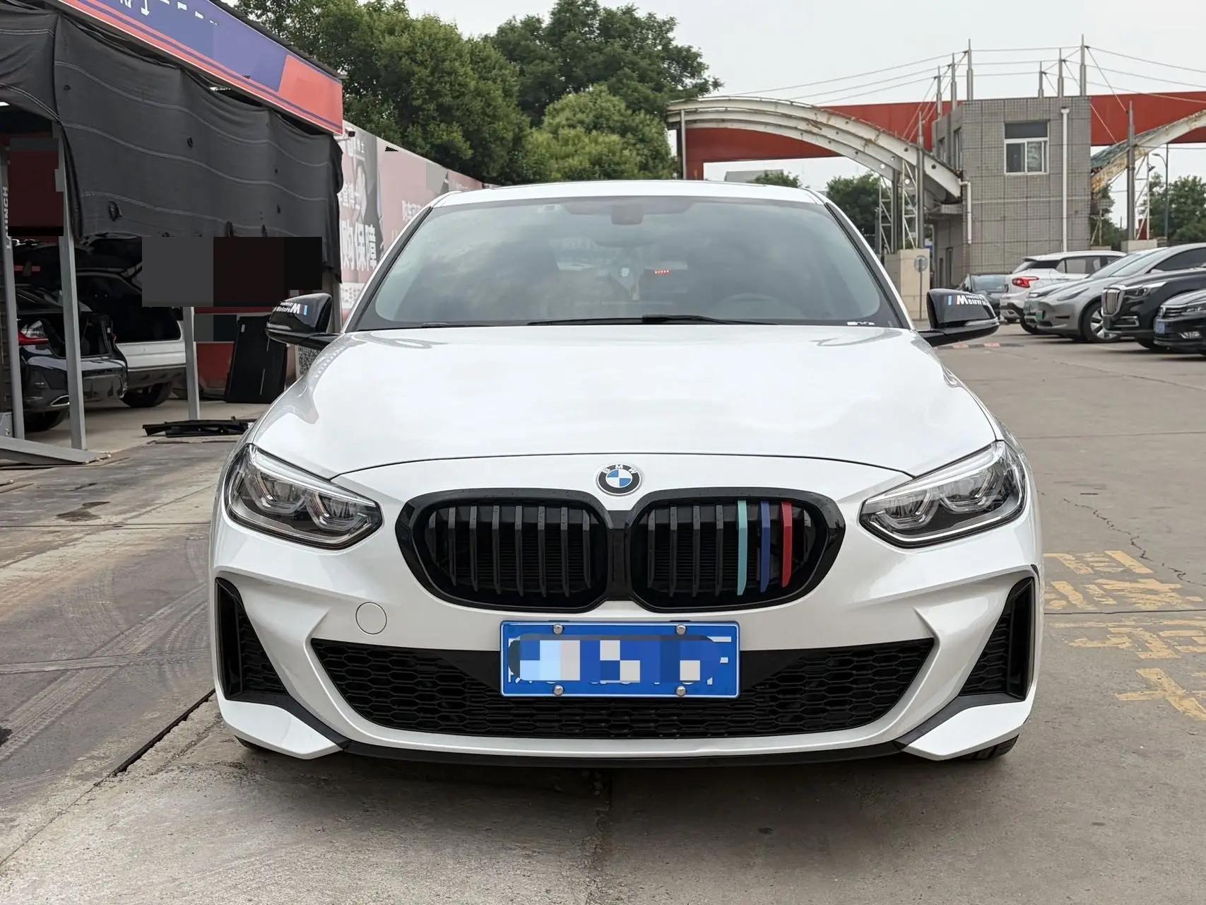 BMW 1 Series 2023 125i 2.0T M Sport Night Edition Automatic 2