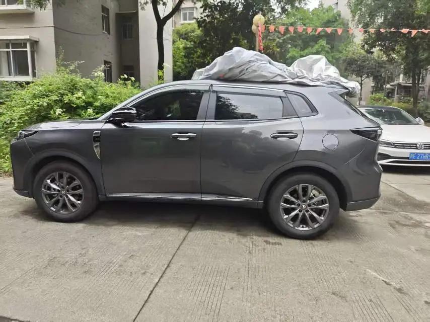 ChangAn 2024 CS55 PLUS 1.5T Light Year Edition Automatic Gear 3