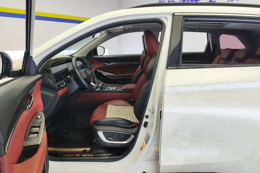 ChangAn CS75 PLUS 2020 2.0T Auto Pilot 5