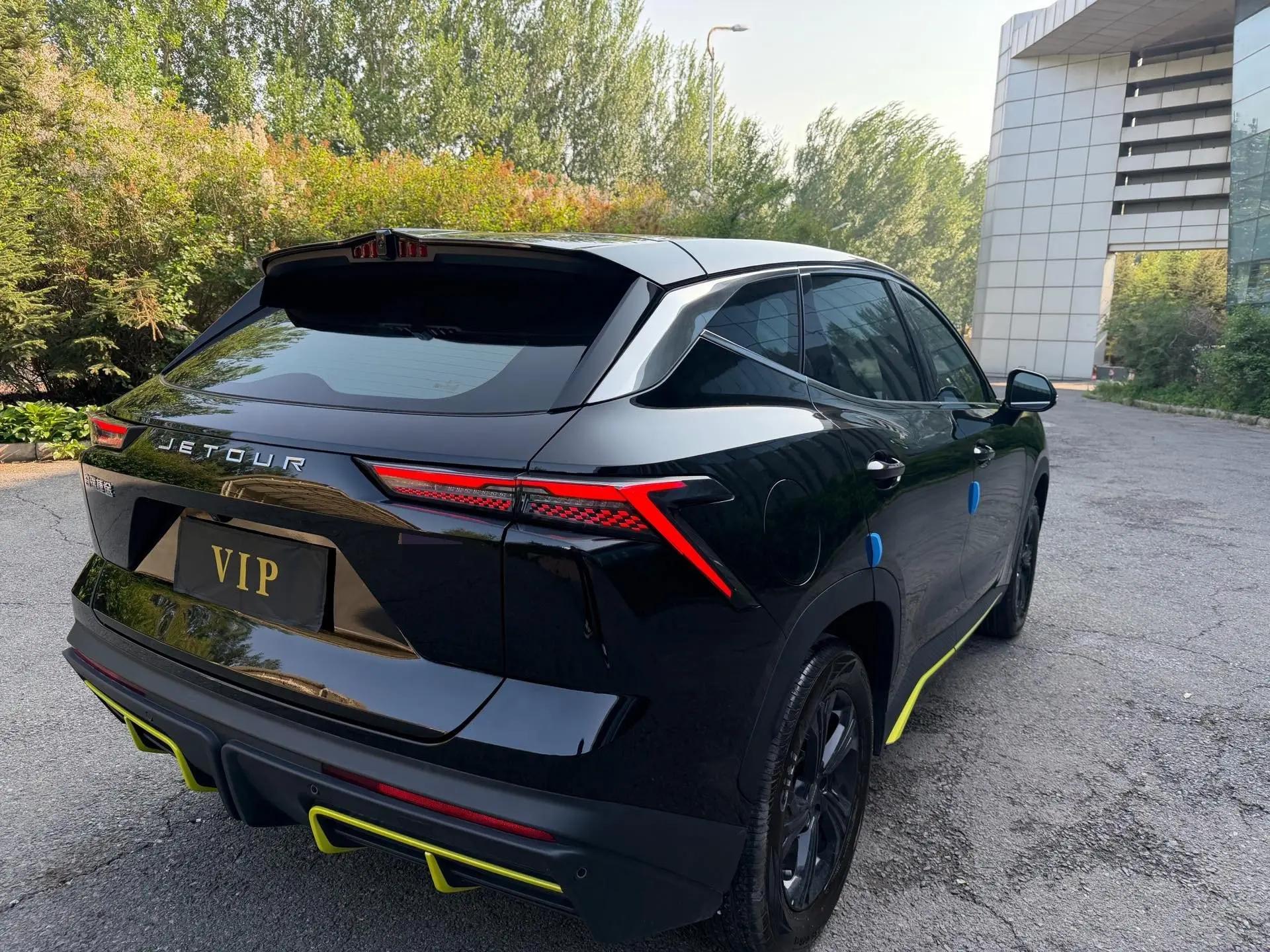 Jetour 2025 Dasheng 1.5T Deluxe Edition Automatic Gear 5